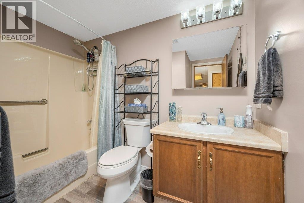 












3608 27 Avenue Unit# 201 Lot# 21

,
Vernon,




British Columbia
V1T1S4

