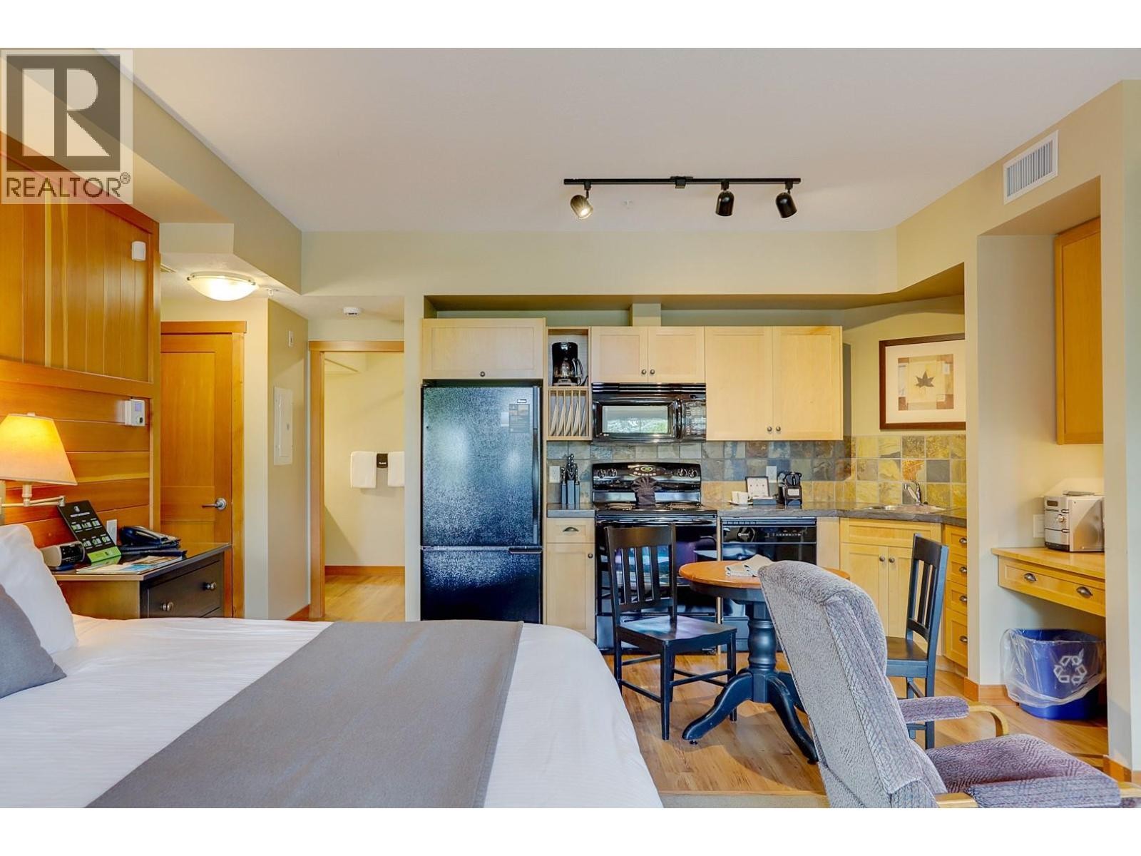 












101 Village Centre Court Unit# 231

,
Vernon,




British Columbia
V1H1Y8

