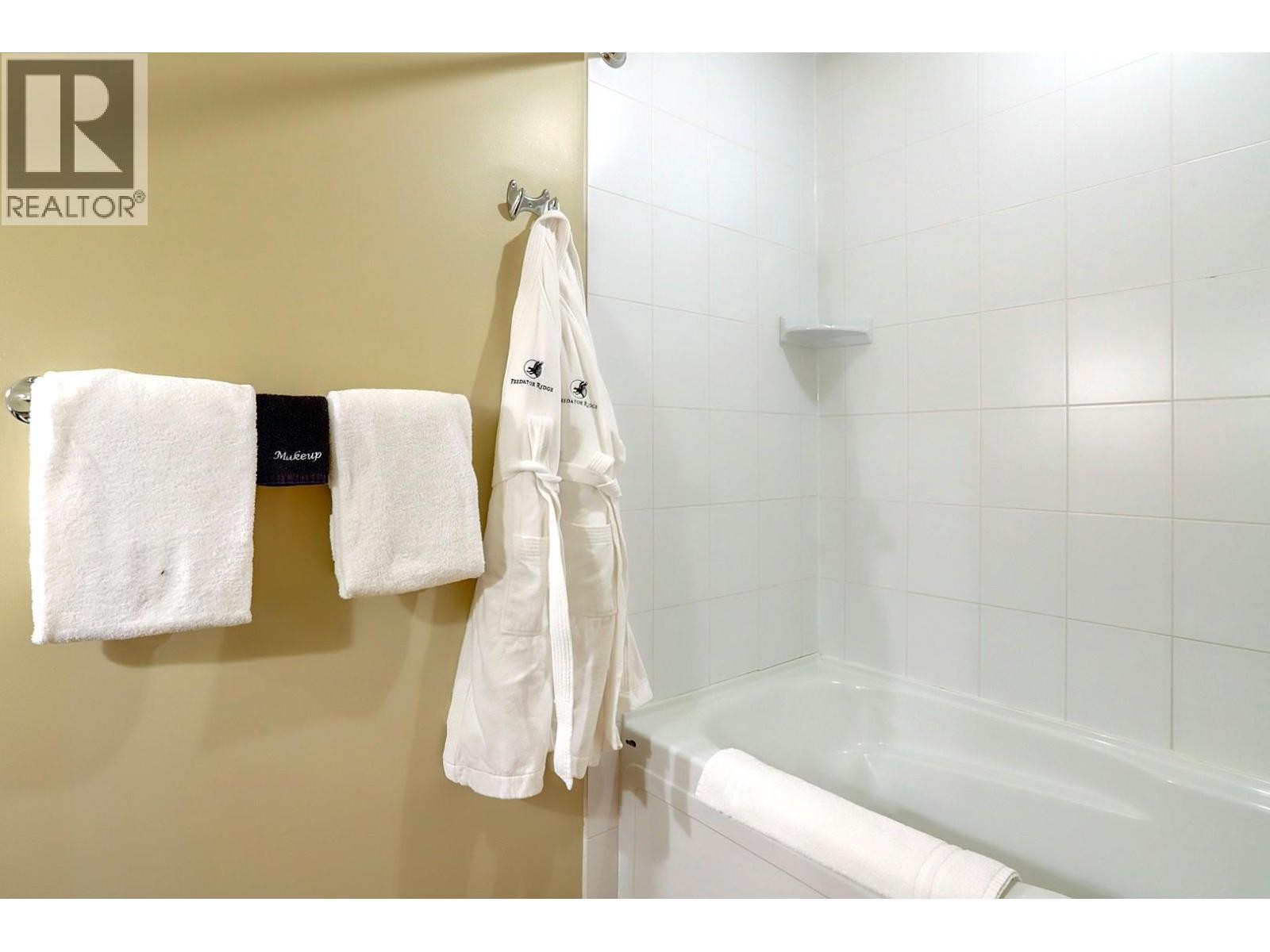 












101 Village Centre Court Unit# 231

,
Vernon,




British Columbia
V1H1Y8

