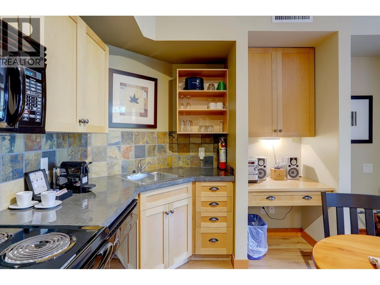












101 Village Centre Court Unit# 231

,
Vernon,




British Columbia
V1H1Y8

