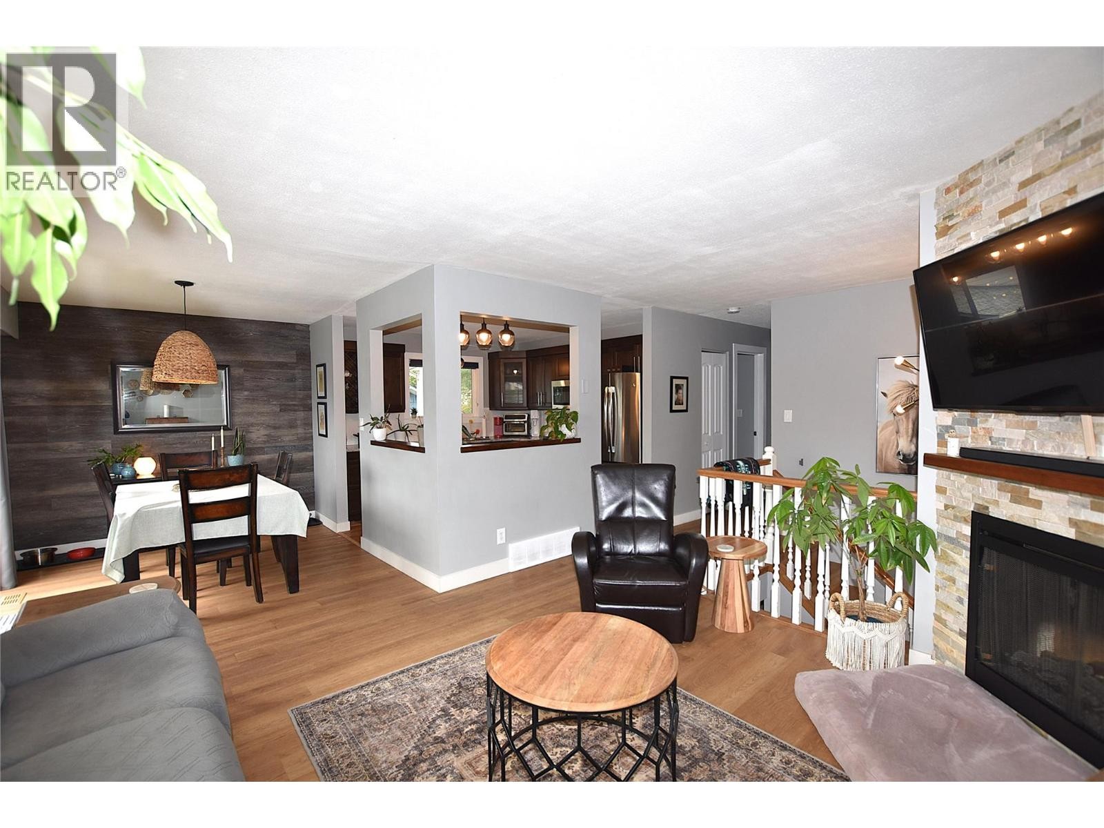 












2105 14 Street

,
Vernon,




British Columbia
V1T3T8

