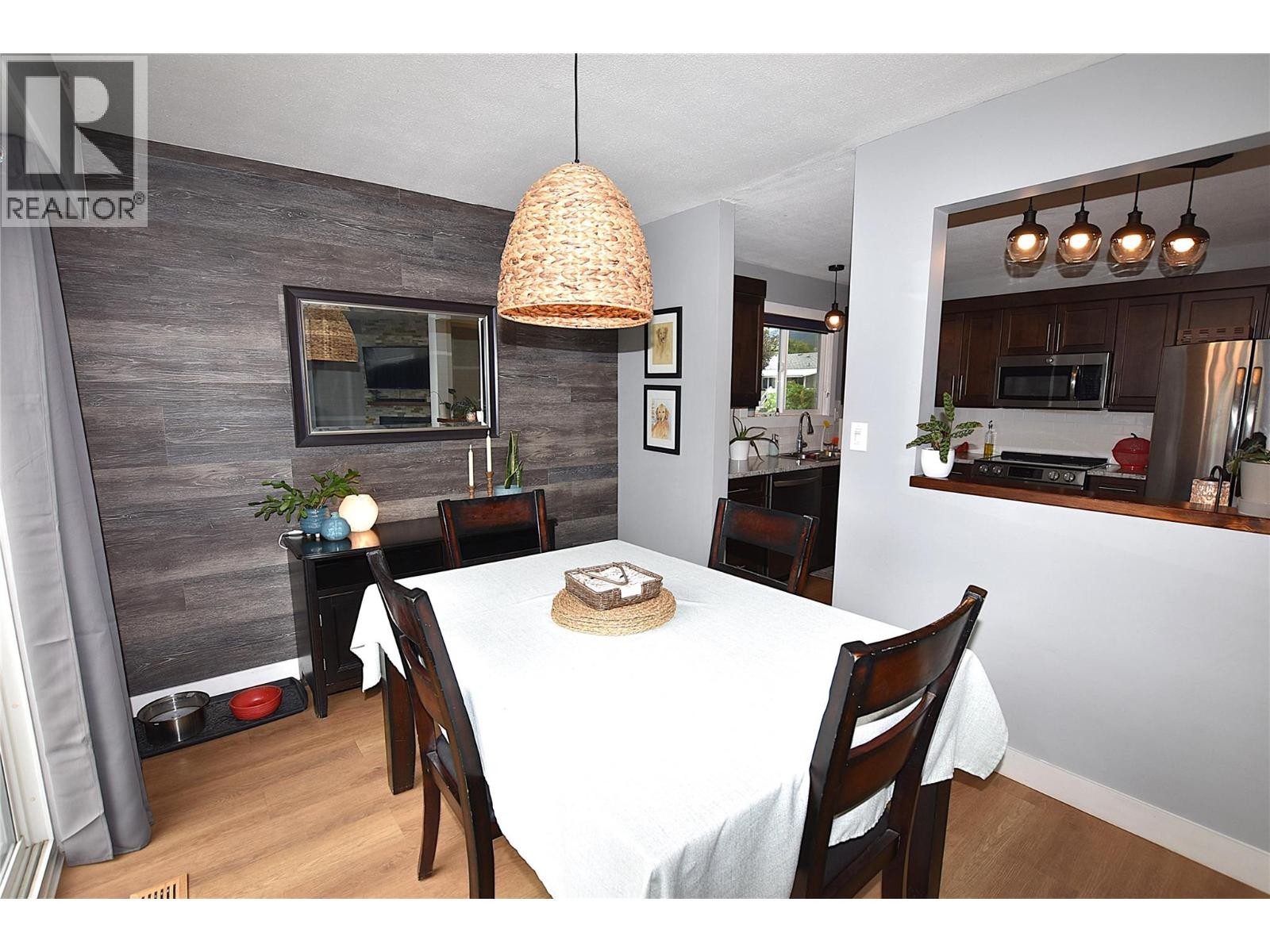 












2105 14 Street

,
Vernon,




British Columbia
V1T3T8

