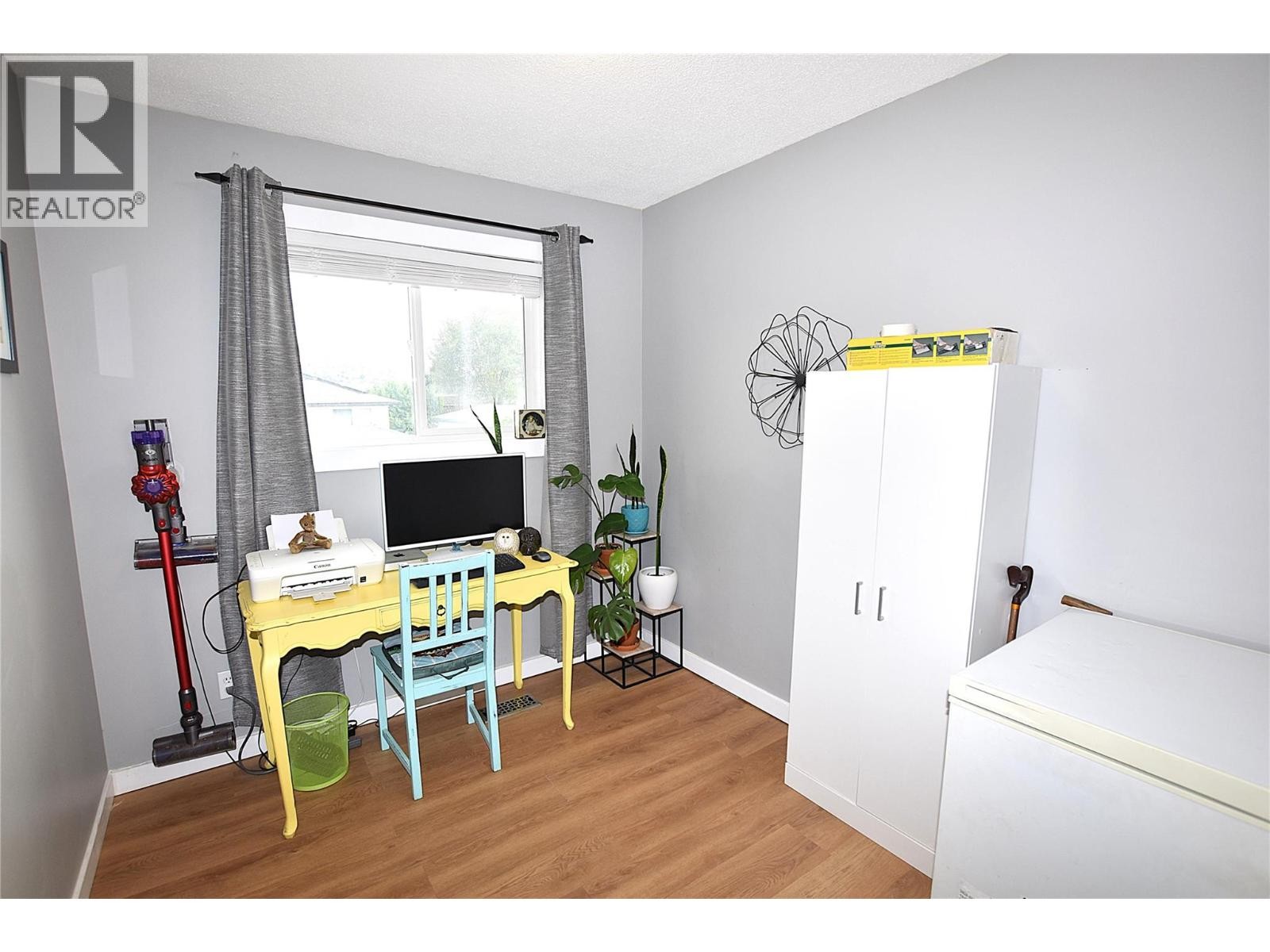












2105 14 Street

,
Vernon,




British Columbia
V1T3T8

