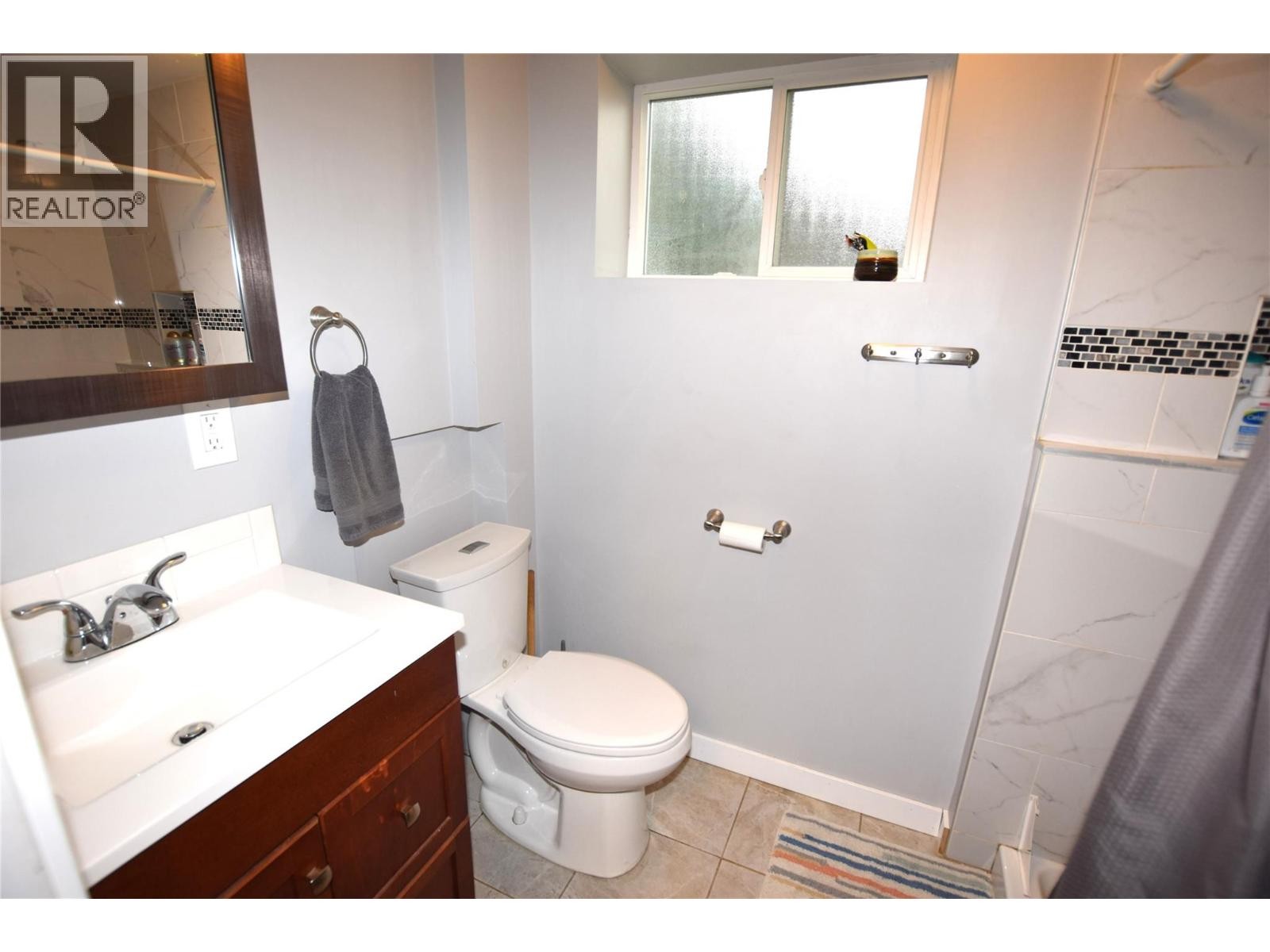 












2105 14 Street

,
Vernon,




British Columbia
V1T3T8


