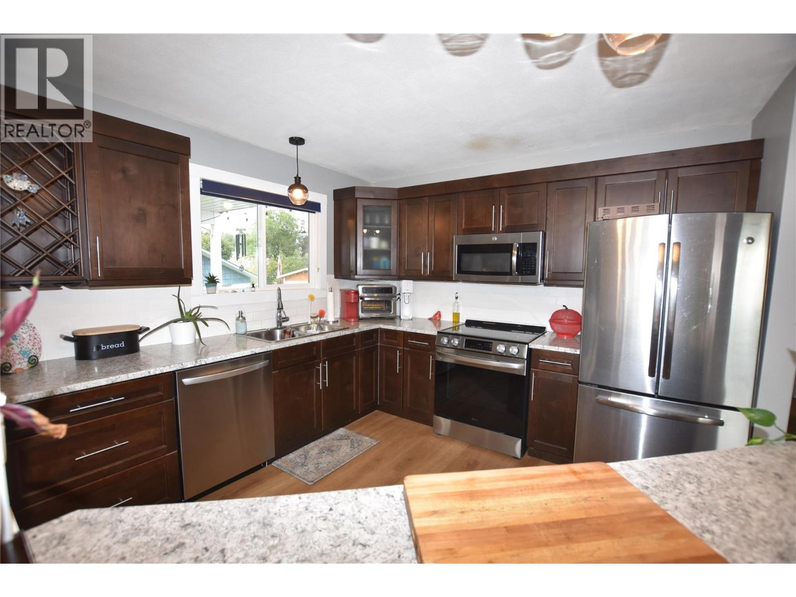 












2105 14 Street

,
Vernon,




British Columbia
V1T3T8


