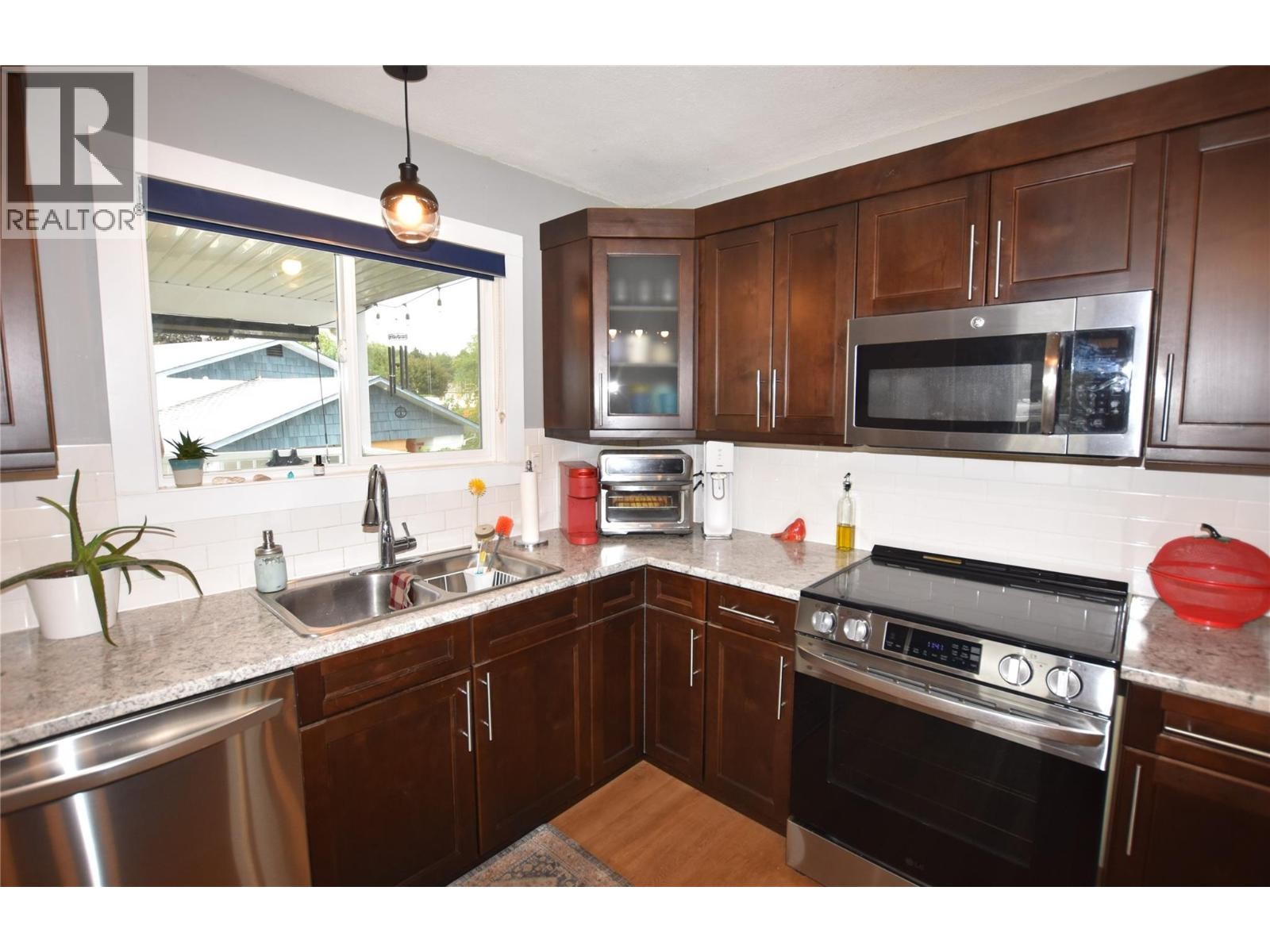 












2105 14 Street

,
Vernon,




British Columbia
V1T3T8

