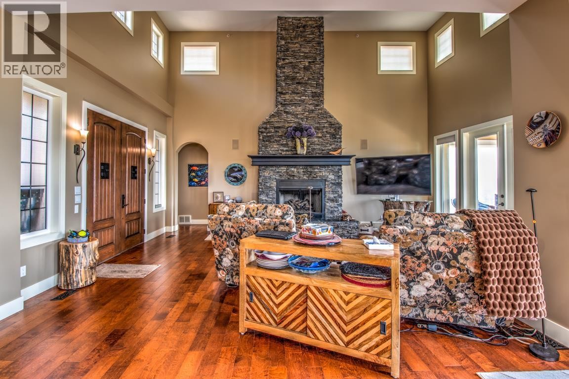 












304 Cordon Place

,
Vernon,




British Columbia
V1A1Z9

