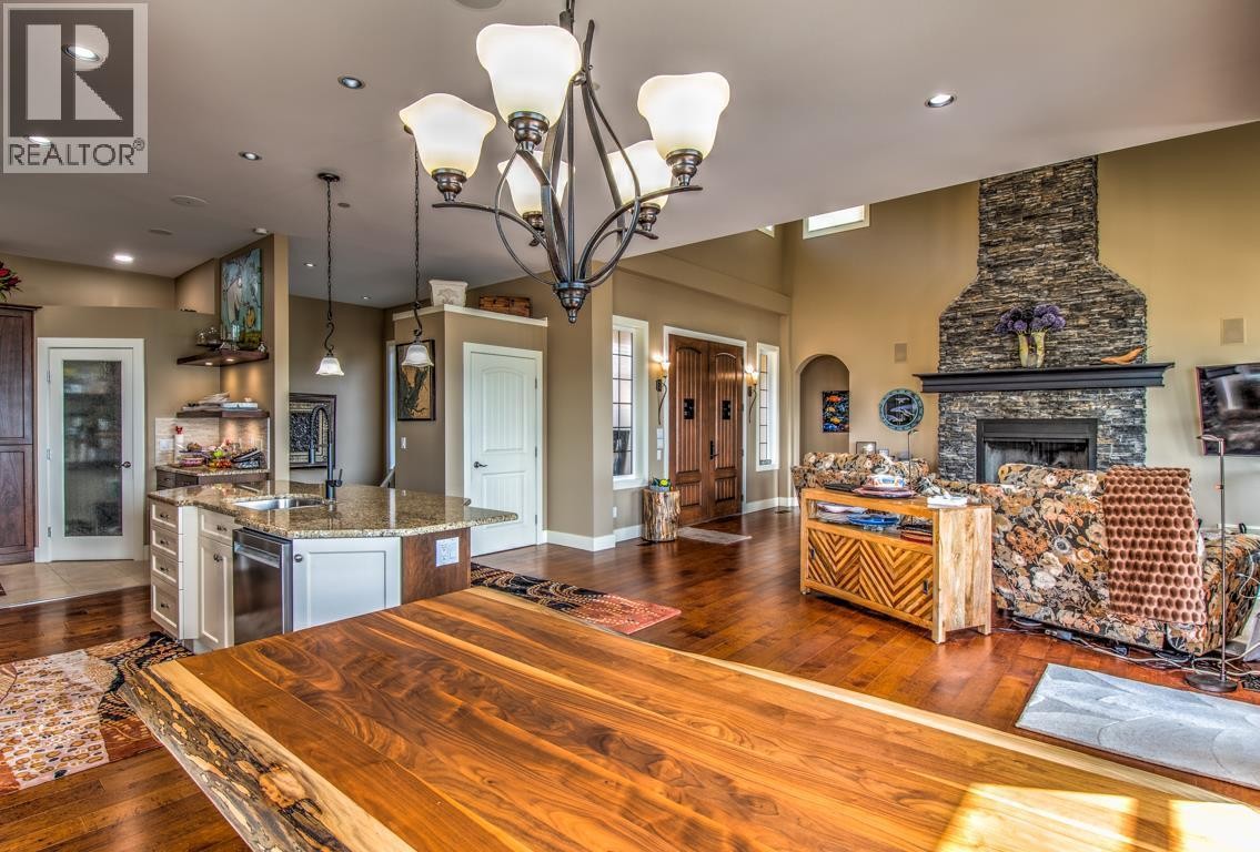 












304 Cordon Place

,
Vernon,




British Columbia
V1A1Z9

