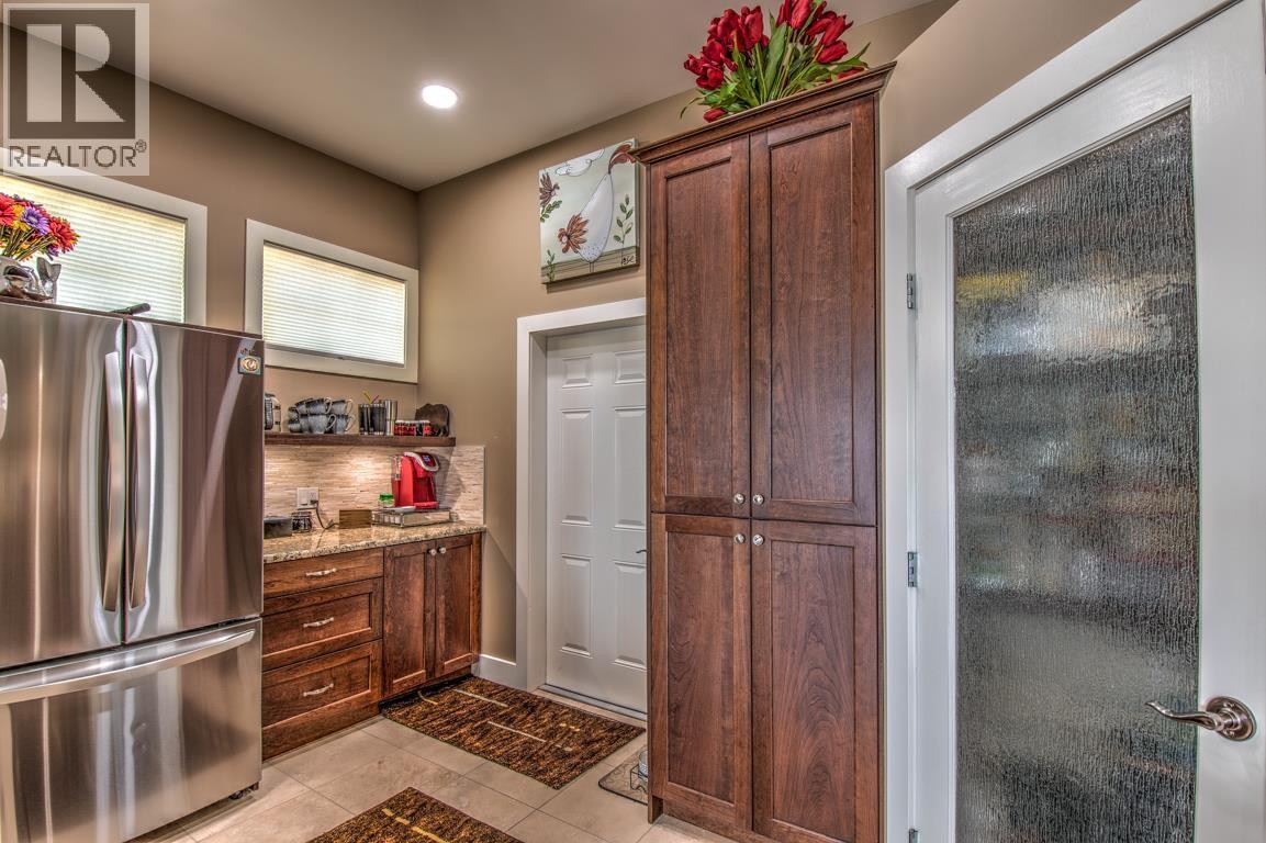 












304 Cordon Place

,
Vernon,




British Columbia
V1A1Z9

