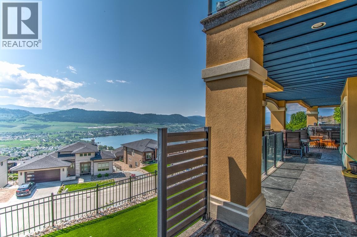 












304 Cordon Place

,
Vernon,




British Columbia
V1A1Z9

