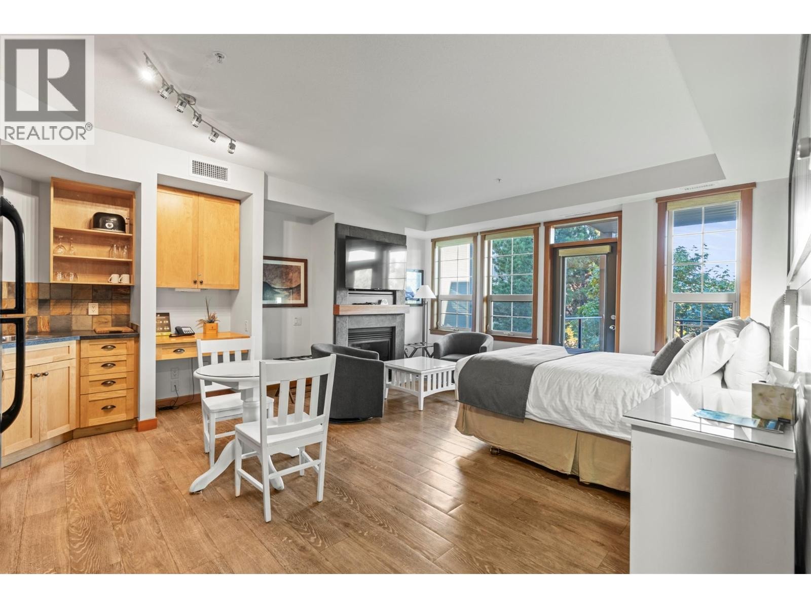 












105 Village Centre Court Unit# 321

,
Vernon,




British Columbia
V1H1T2

