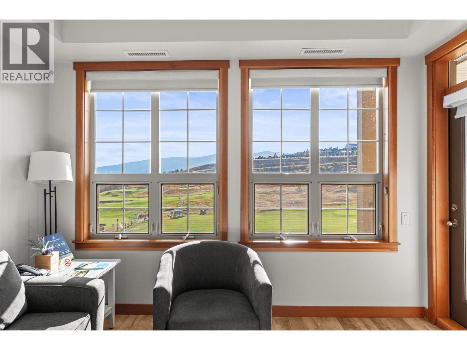 












105 Village Centre Court Unit# 321

,
Vernon,




British Columbia
V1H1T2

