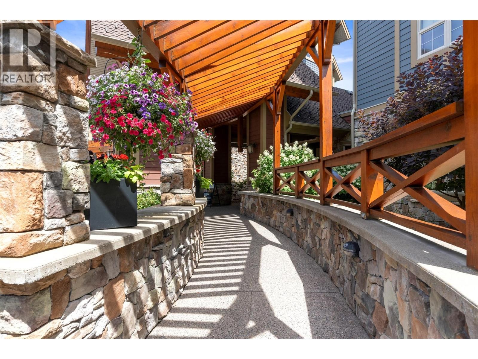 












105 Village Centre Court Unit# 321

,
Vernon,




British Columbia
V1H1T2

