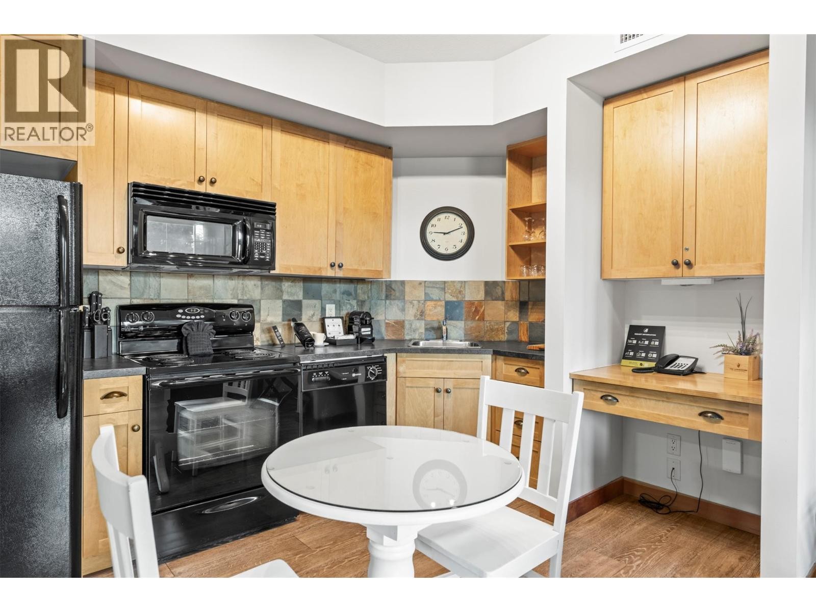 












105 Village Centre Court Unit# 321

,
Vernon,




British Columbia
V1H1T2

