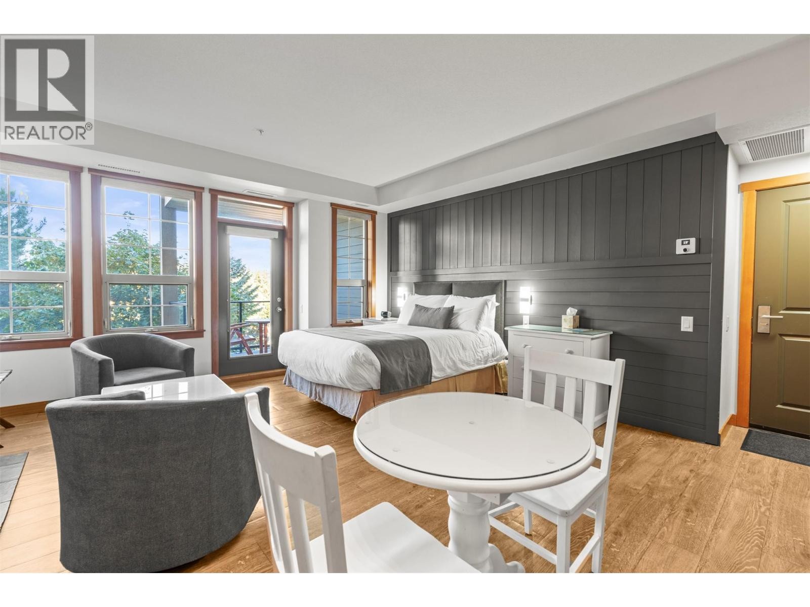 












105 Village Centre Court Unit# 321

,
Vernon,




British Columbia
V1H1T2

