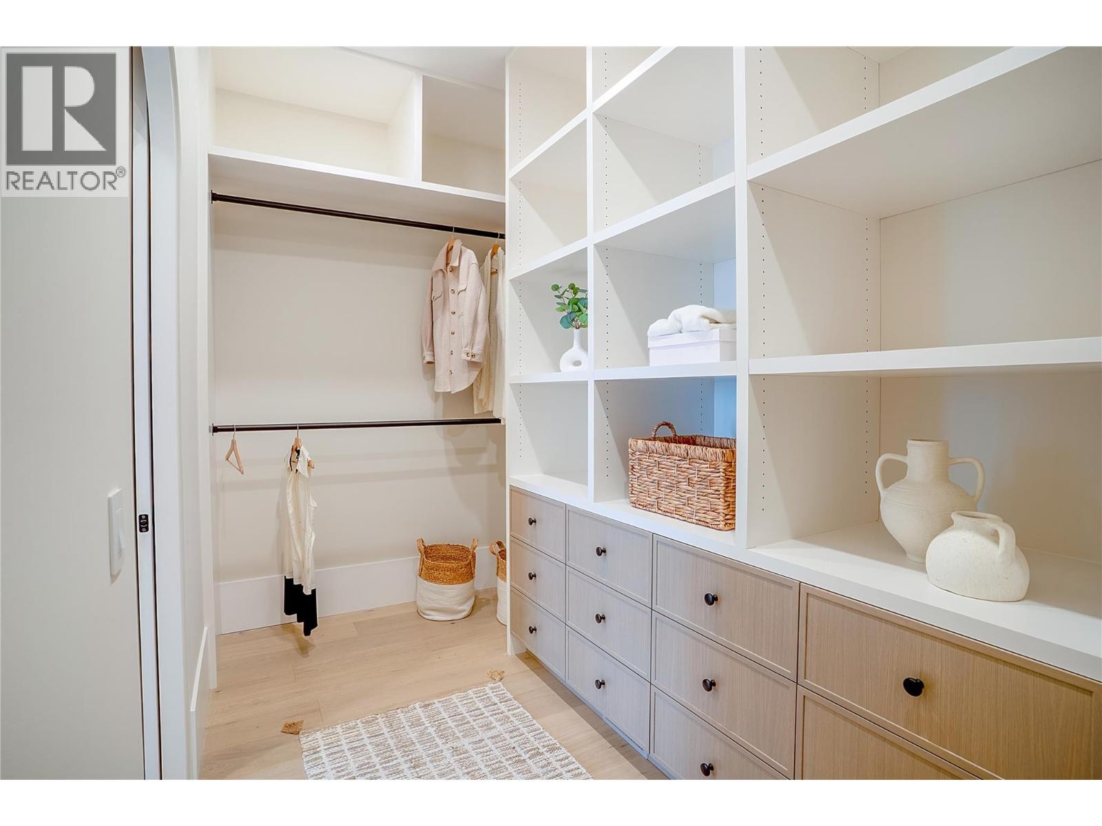 












4023 Sunstone Street

,
West Kelowna,




British Columbia
V4T2K6

