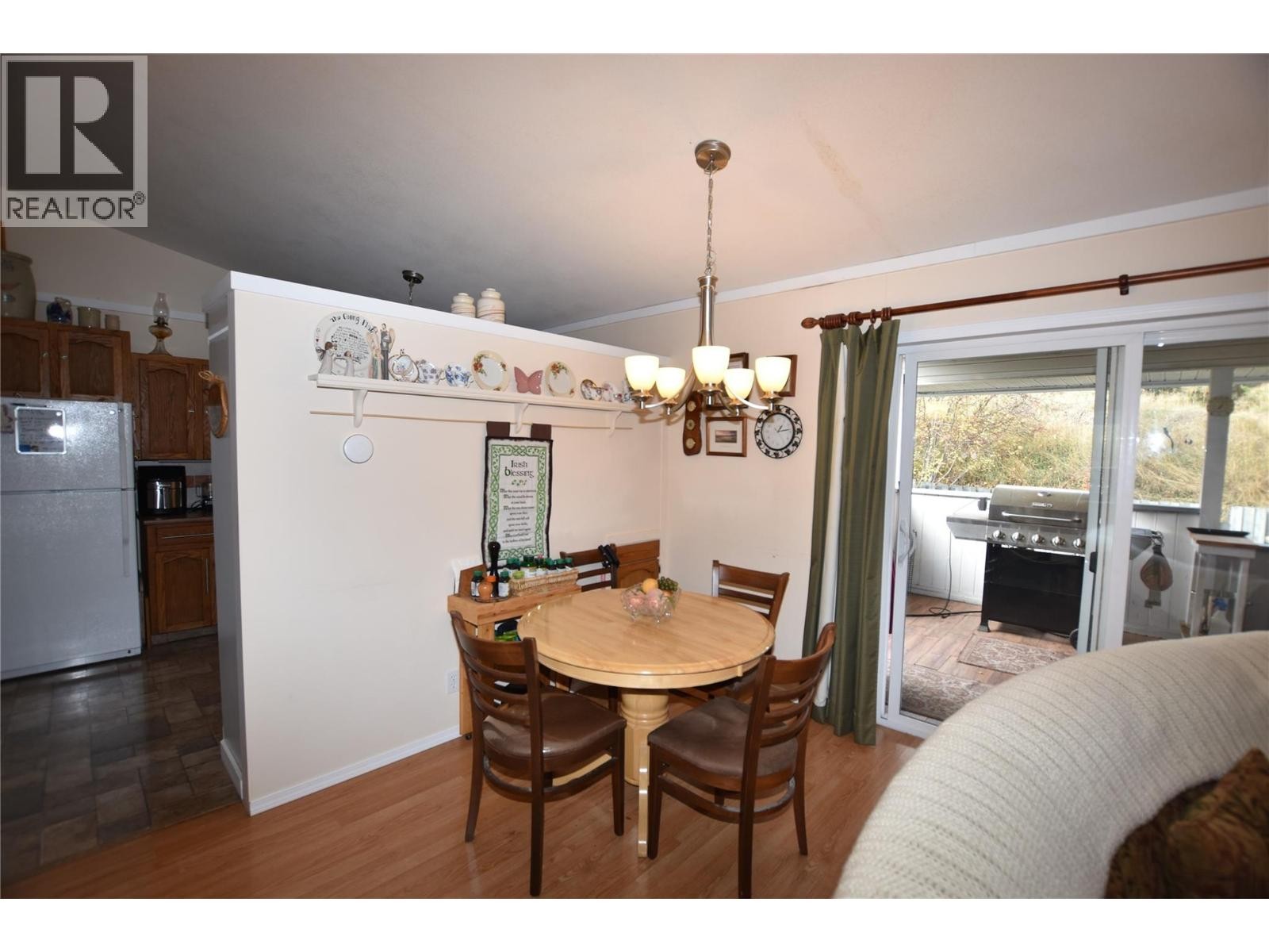 












415 Hummingbird Avenue

,
Vernon,




British Columbia
V1H2A1

