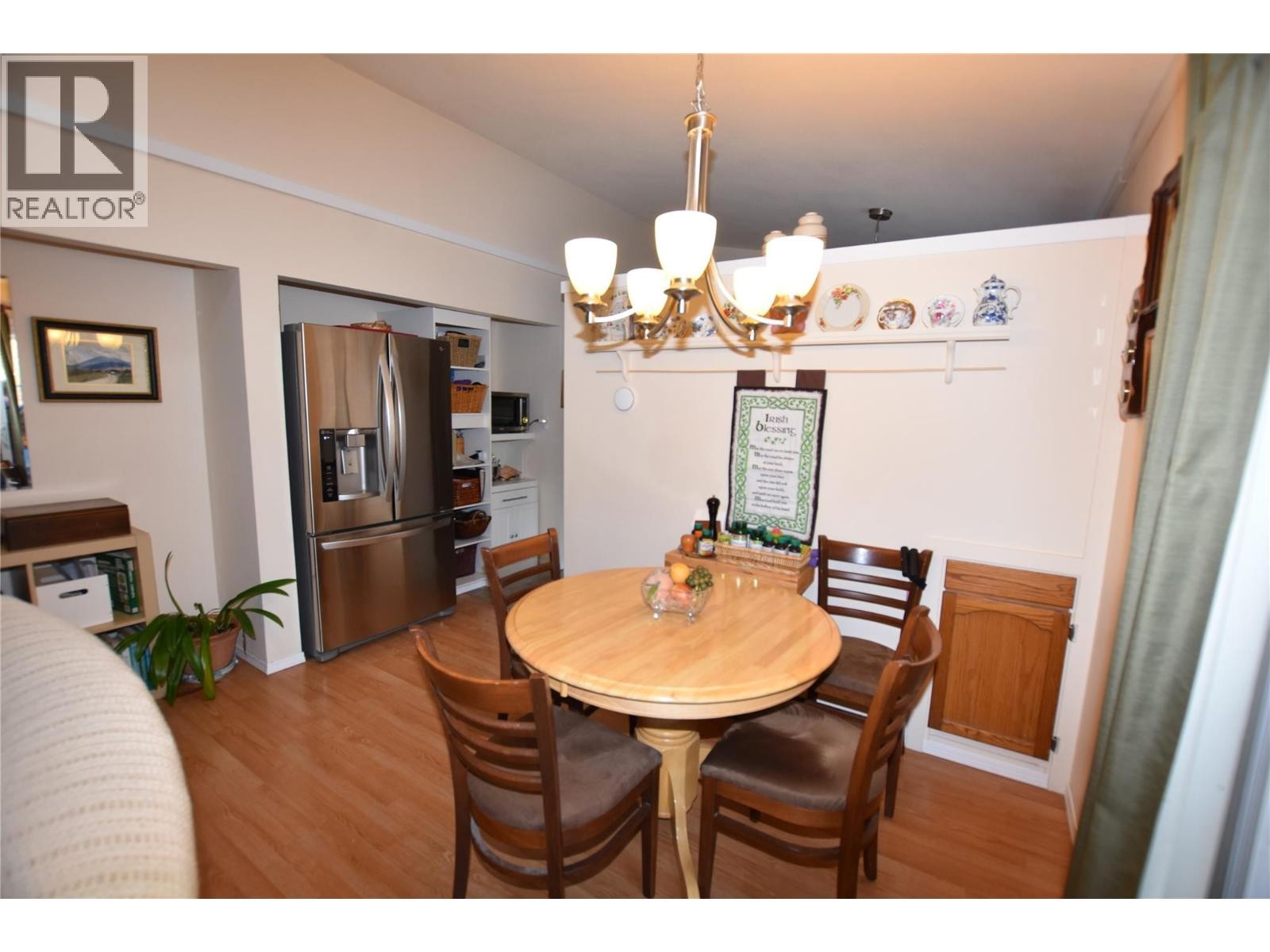 












415 Hummingbird Avenue

,
Vernon,




British Columbia
V1H2A1

