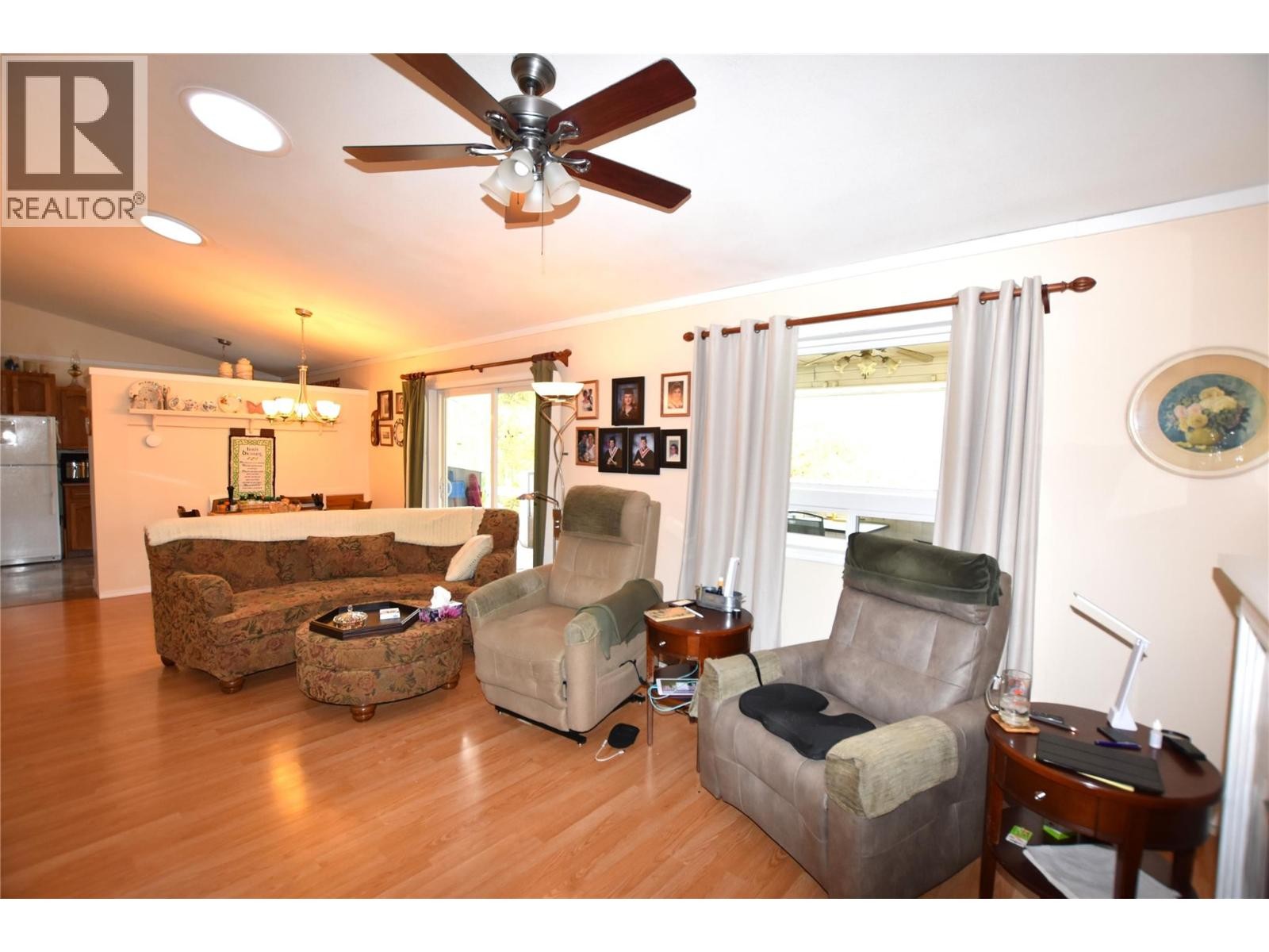 












415 Hummingbird Avenue

,
Vernon,




British Columbia
V1H2A1


