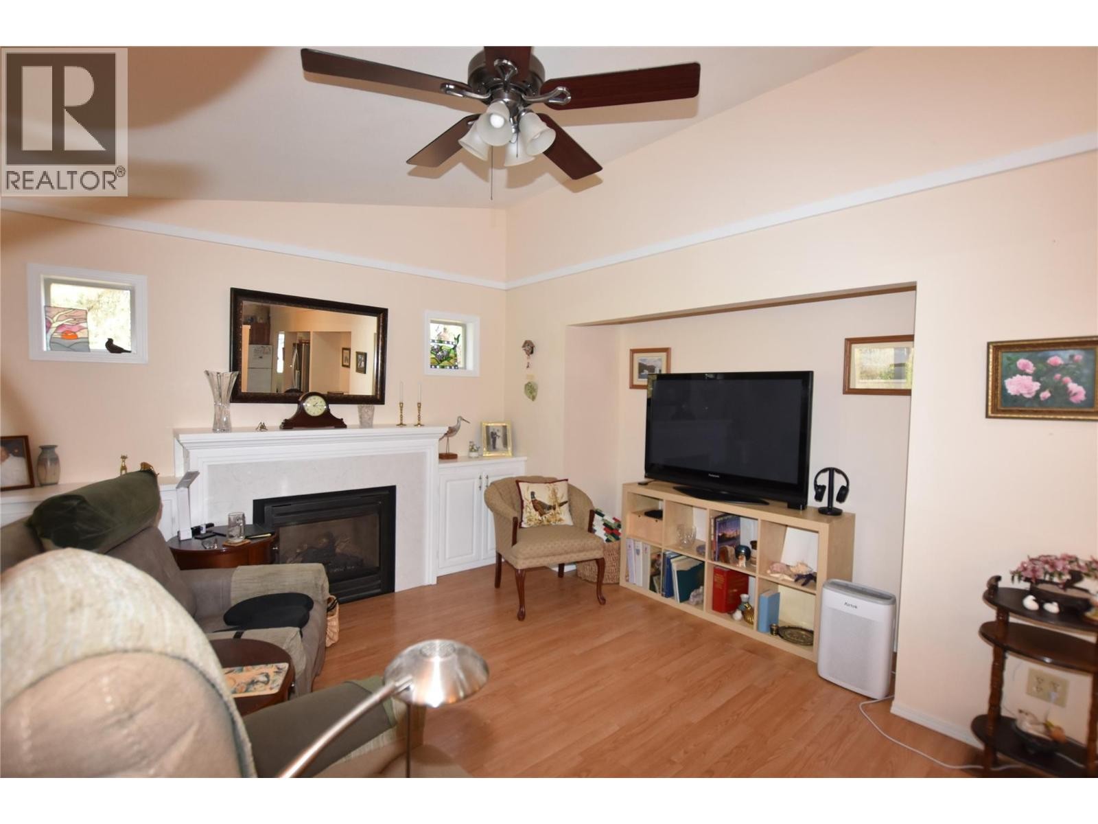 












415 Hummingbird Avenue

,
Vernon,




British Columbia
V1H2A1

