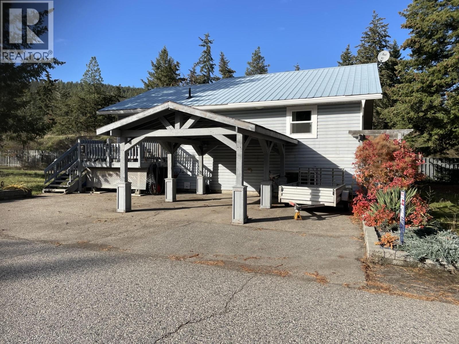 












415 Hummingbird Avenue

,
Vernon,




British Columbia
V1H2A1

