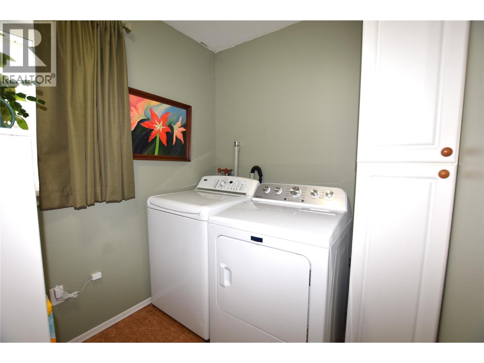 












415 Hummingbird Avenue

,
Vernon,




British Columbia
V1H2A1

