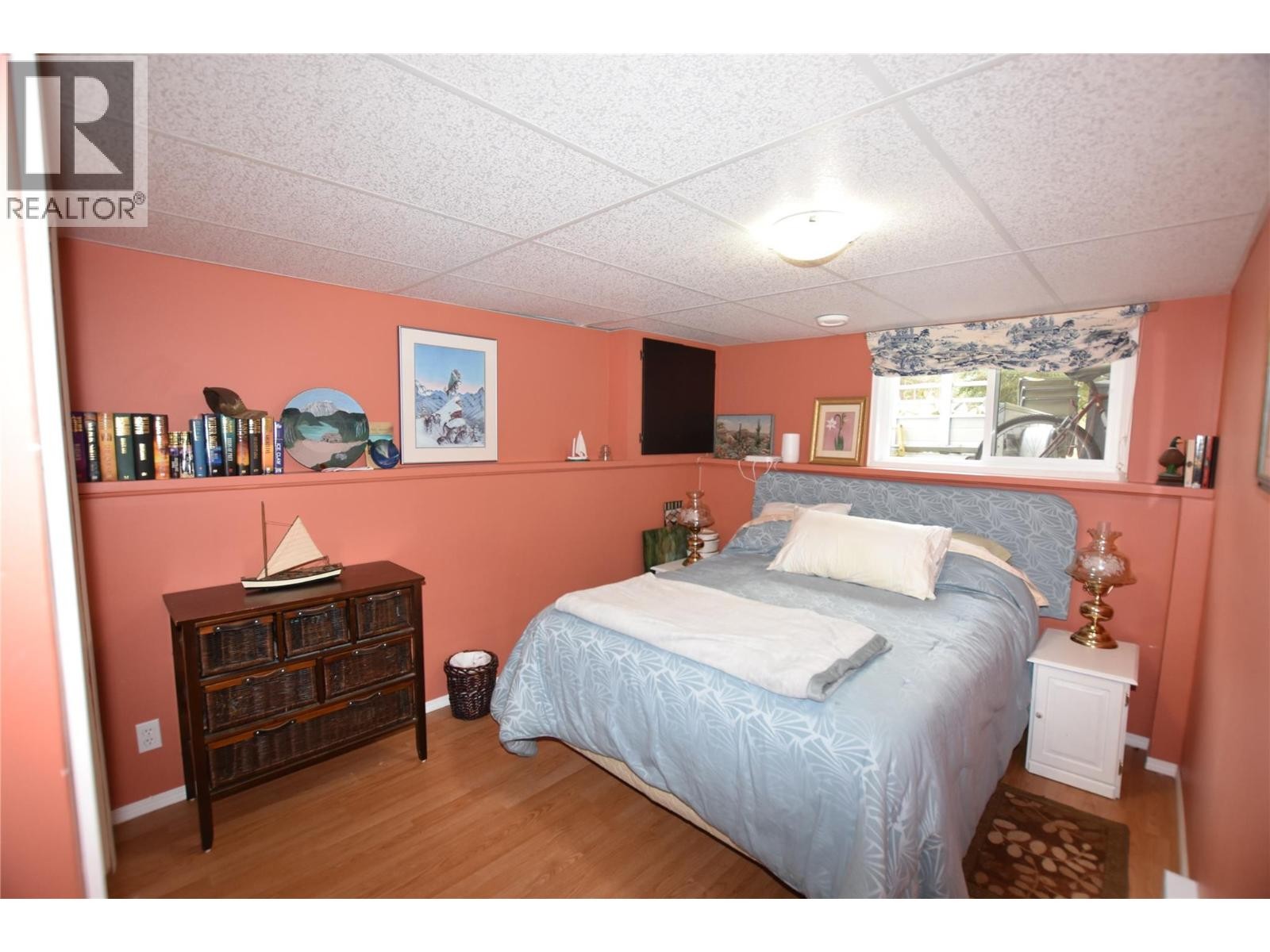 












415 Hummingbird Avenue

,
Vernon,




British Columbia
V1H2A1

