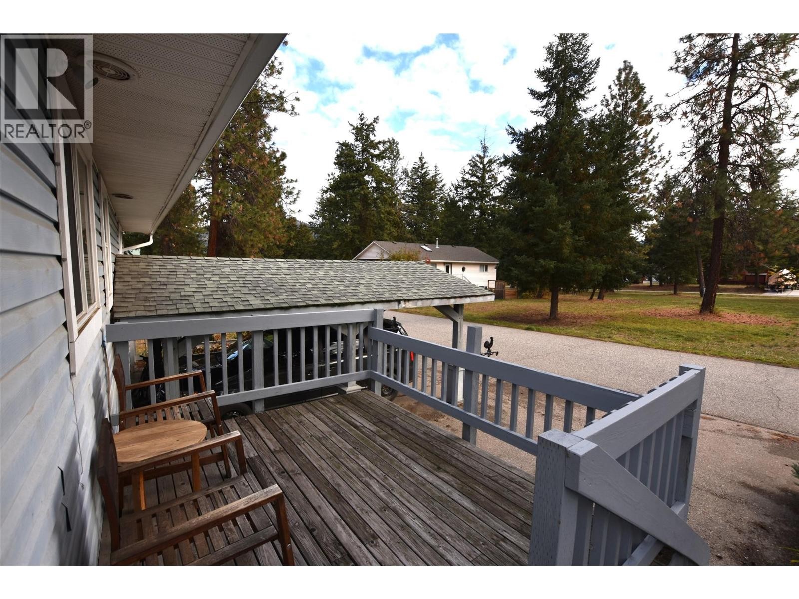 












415 Hummingbird Avenue

,
Vernon,




British Columbia
V1H2A1

