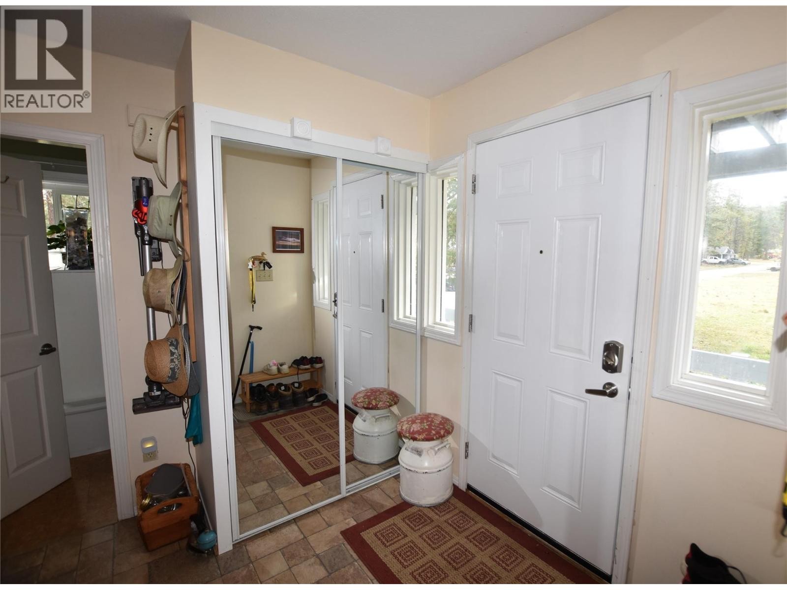 












415 Hummingbird Avenue

,
Vernon,




British Columbia
V1H2A1

