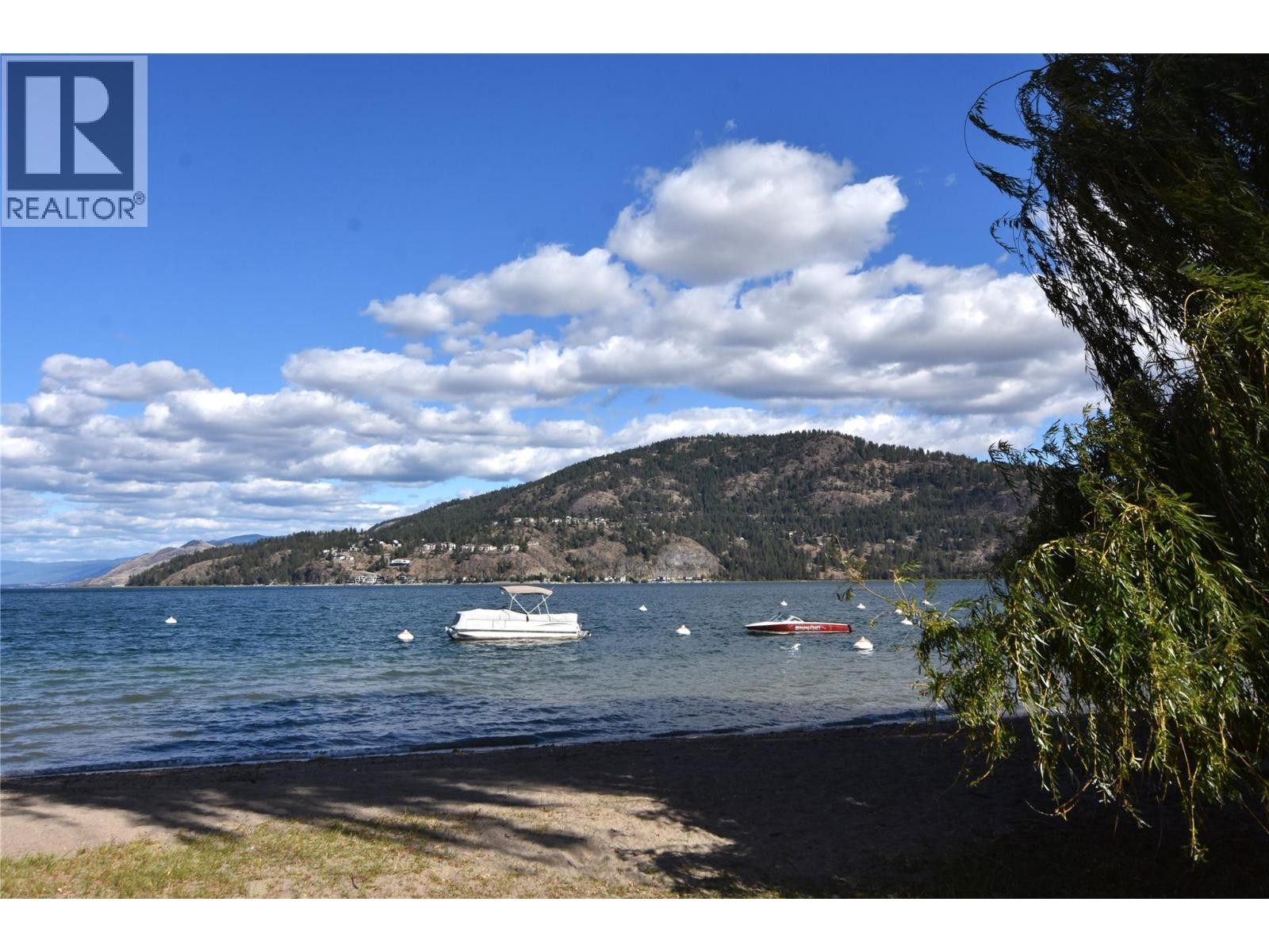 












415 Hummingbird Avenue

,
Vernon,




British Columbia
V1H2A1

