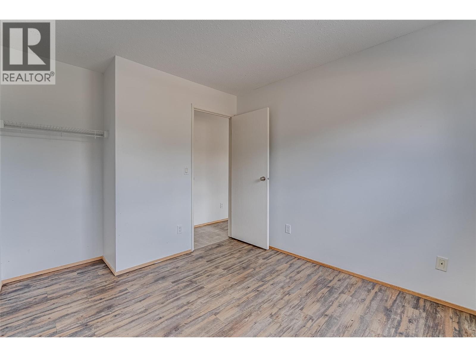 












409 Main Street Unit# 206

,
Sicamous,




British Columbia
V0E2V0

