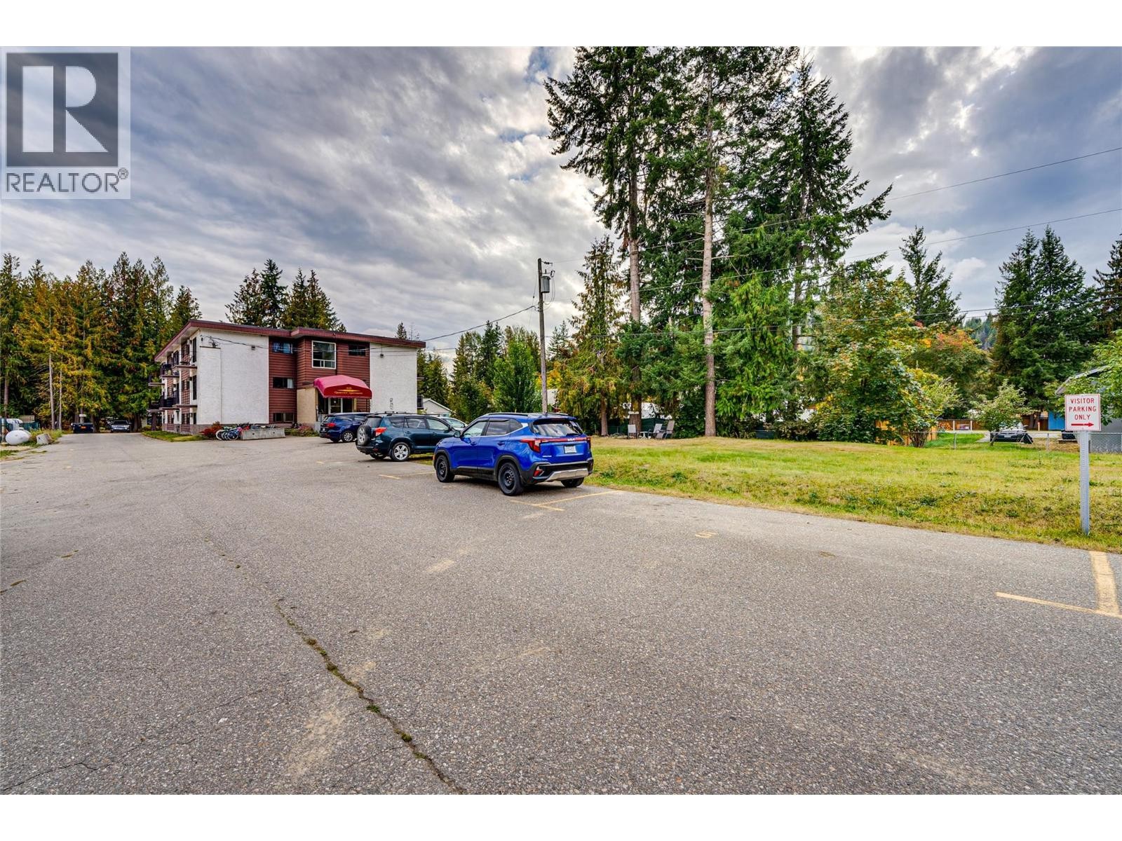 












409 Main Street Unit# 206

,
Sicamous,




British Columbia
V0E2V0

