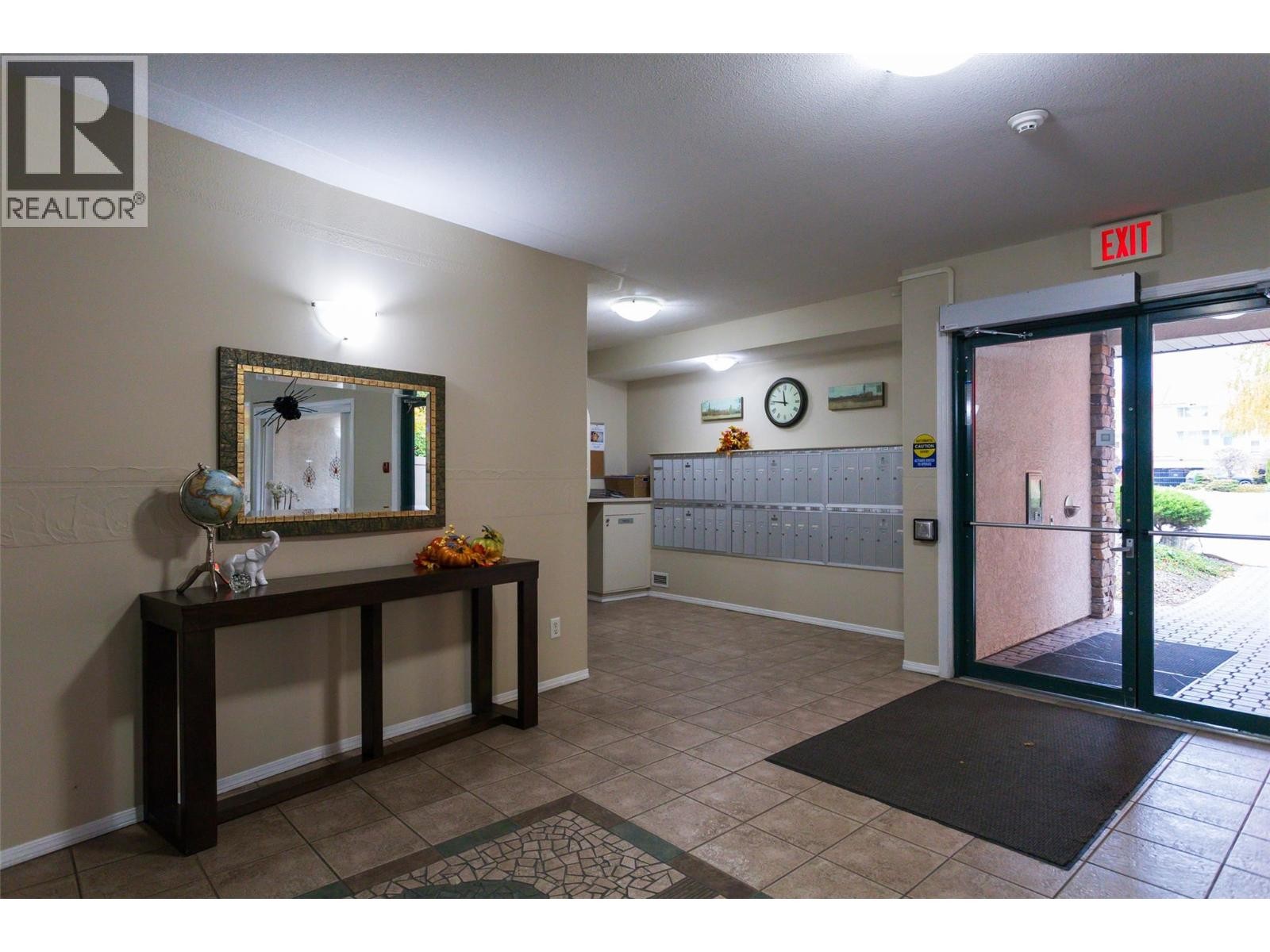 












2300 Benvoulin Road Unit# 103

,
Kelowna,




British Columbia
V1W2C6

