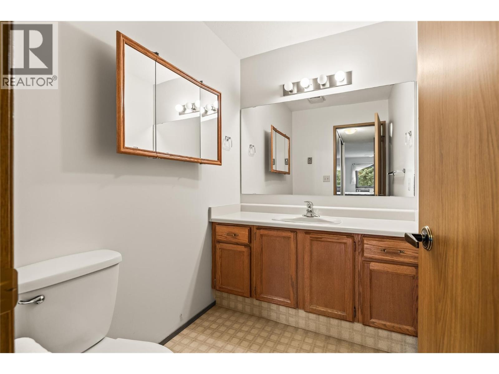 












2110 Hoy Street Unit# 306

,
Kelowna,




British Columbia
V1Y8T4

