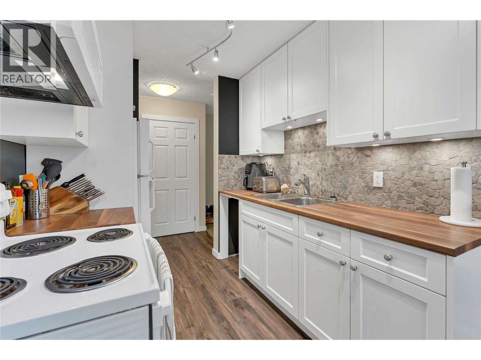 












110 SKAHA Place Unit# 310

,
Penticton,




British Columbia
V2A7L1

