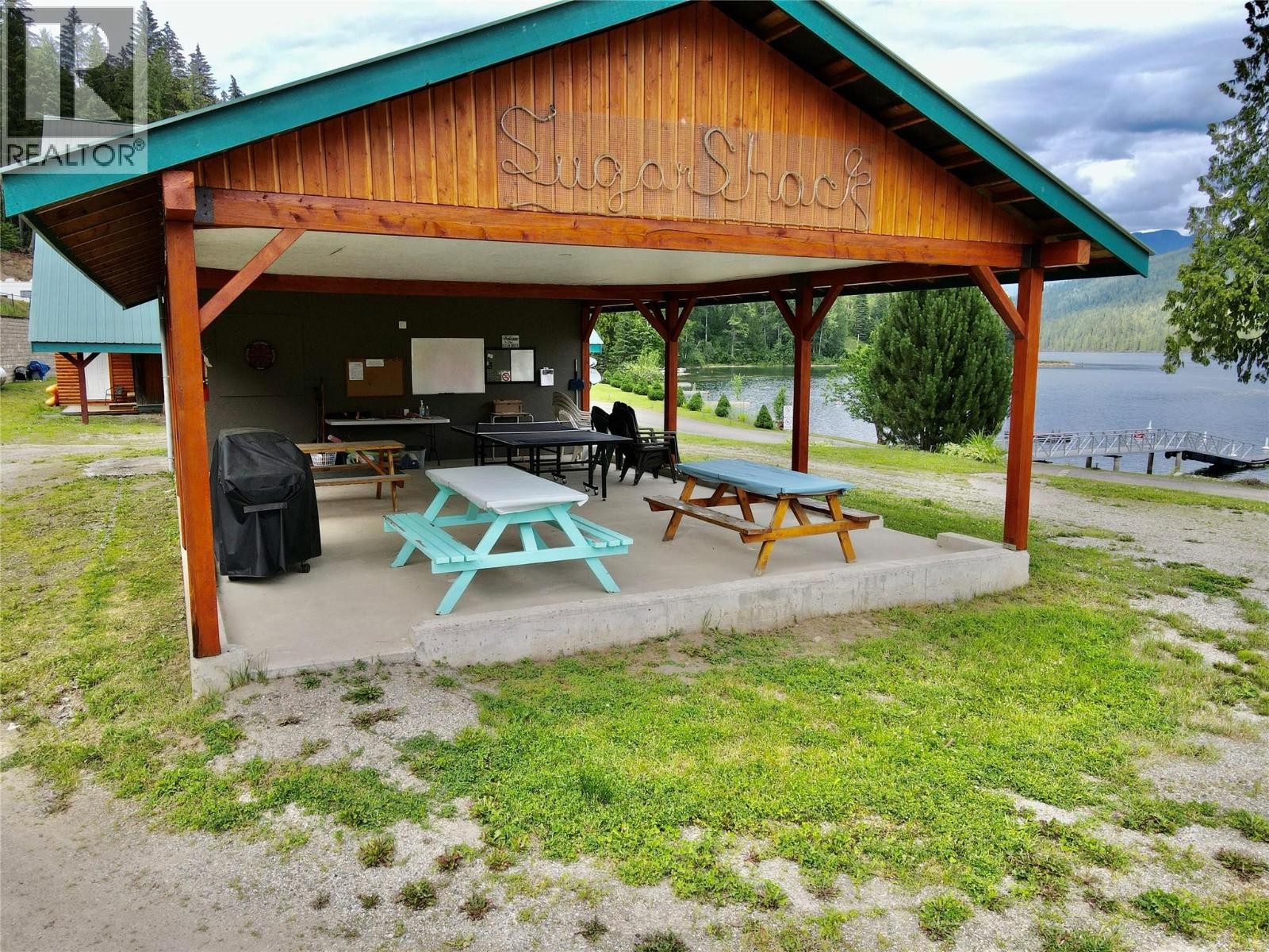 












1681 Sugar Lake Road Unit# 21

,
Cherryville,







British Columbia
V0E2G2

