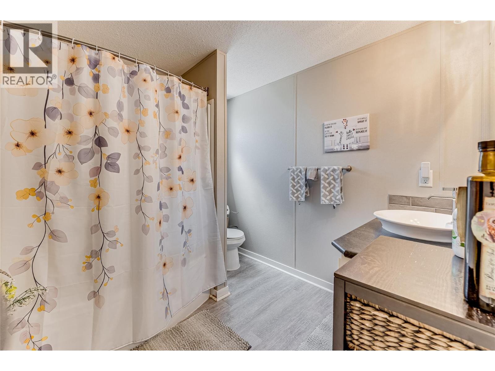 












12560 Westside Road Unit# 81

,
Vernon,




British Columbia
V1H1S9

