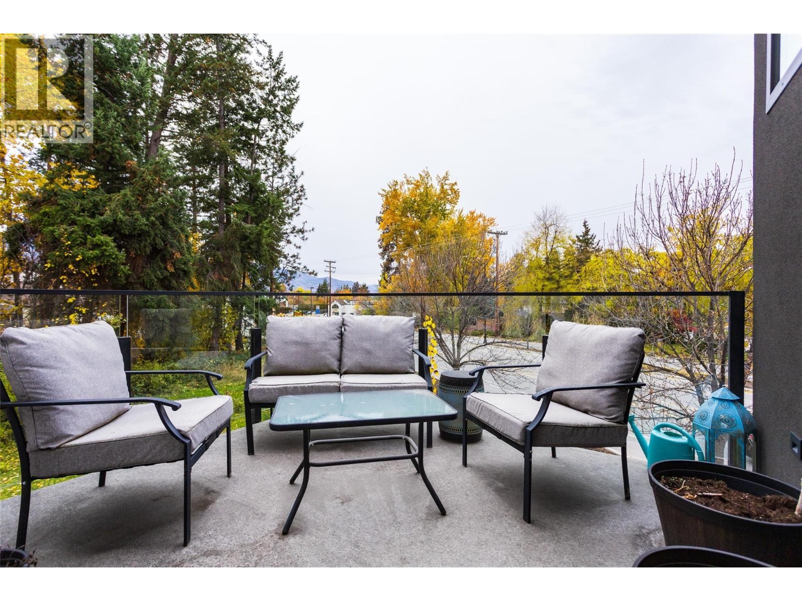 












525 McClure Road Unit# 9

,
Kelowna,




British Columbia
V1W1K9

