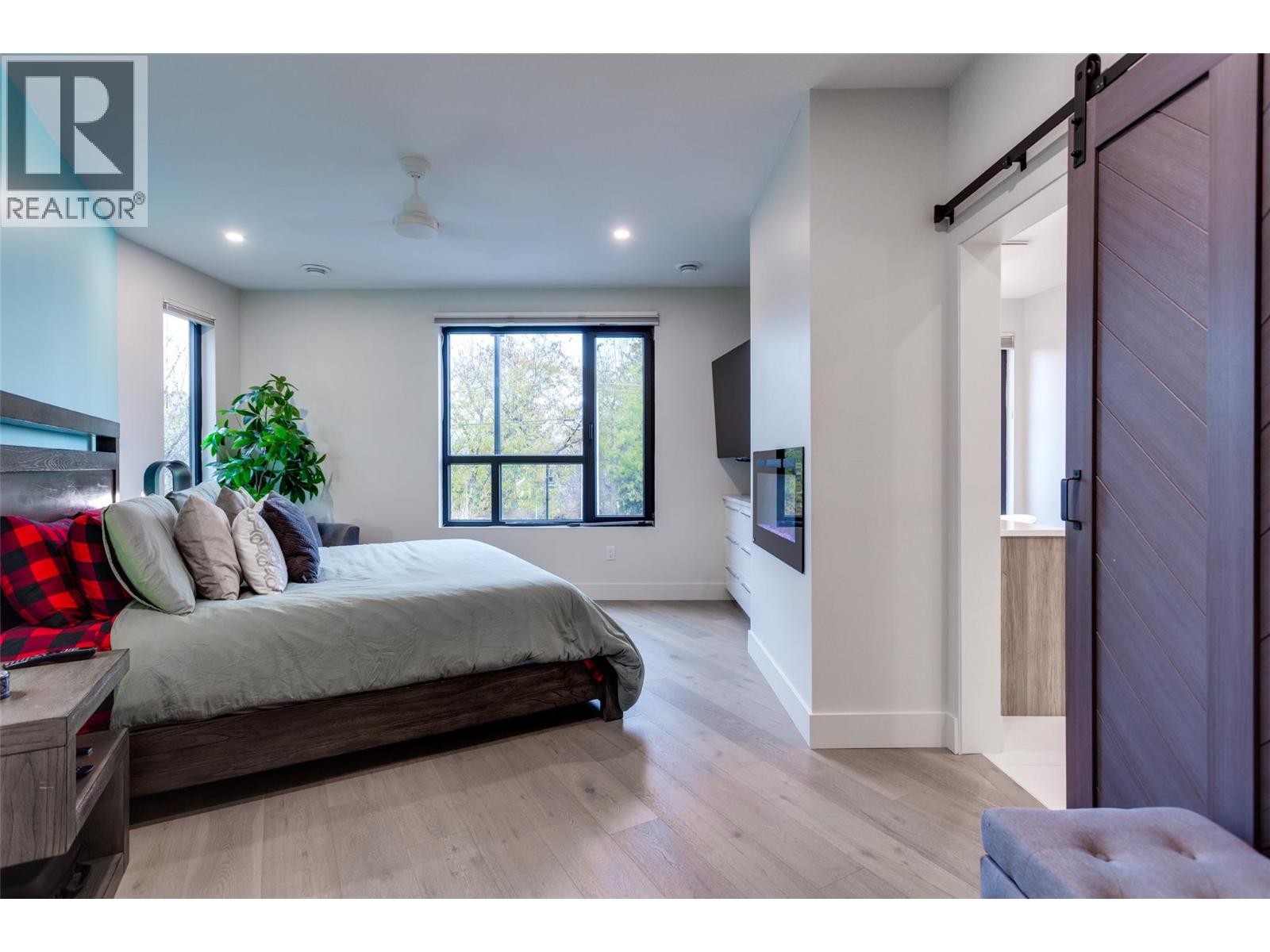 












525 McClure Road Unit# 9

,
Kelowna,




British Columbia
V1W1K9

