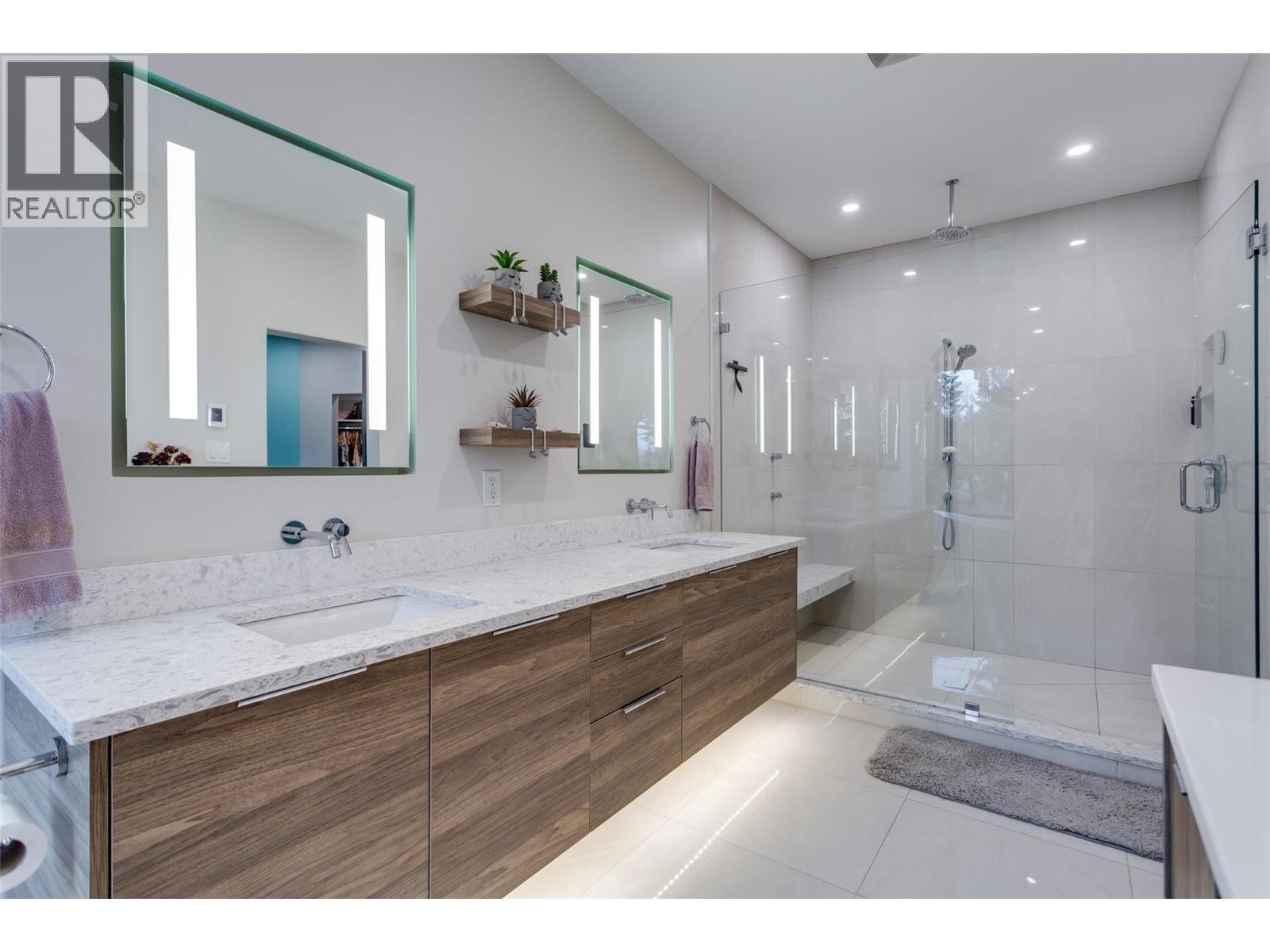 












525 McClure Road Unit# 9

,
Kelowna,




British Columbia
V1W1K9

