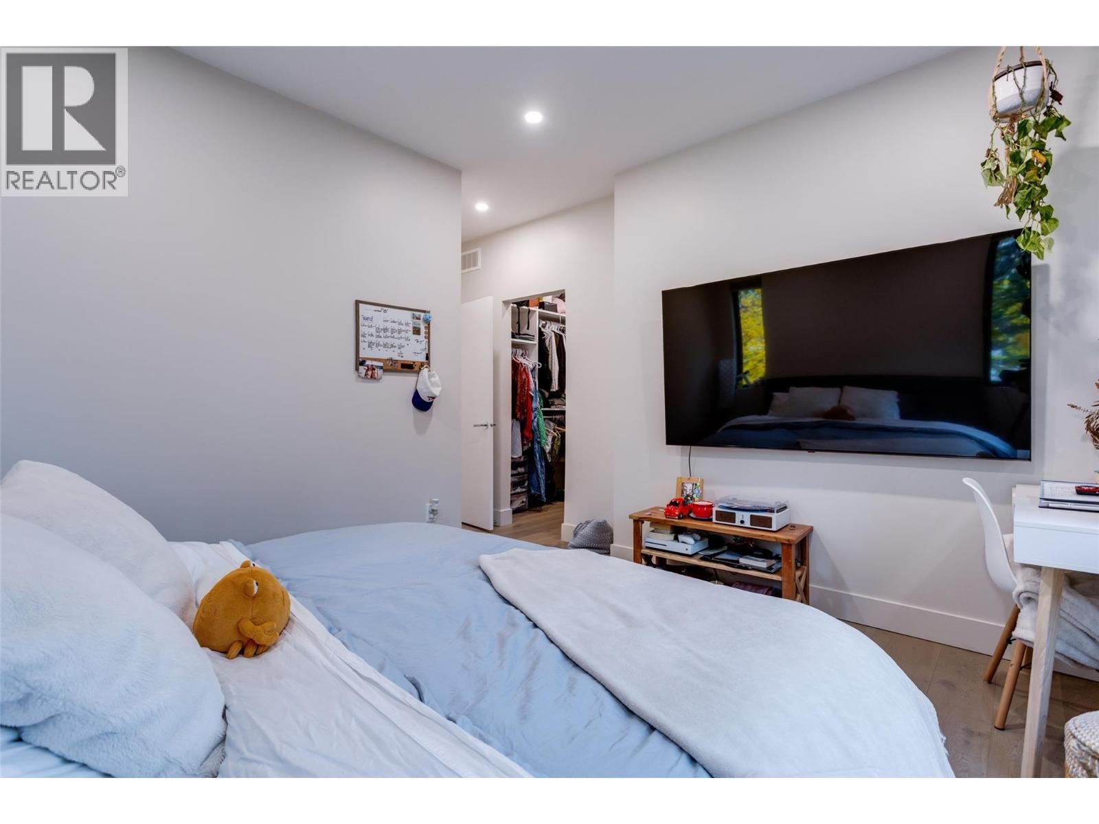 












525 McClure Road Unit# 9

,
Kelowna,




British Columbia
V1W1K9

