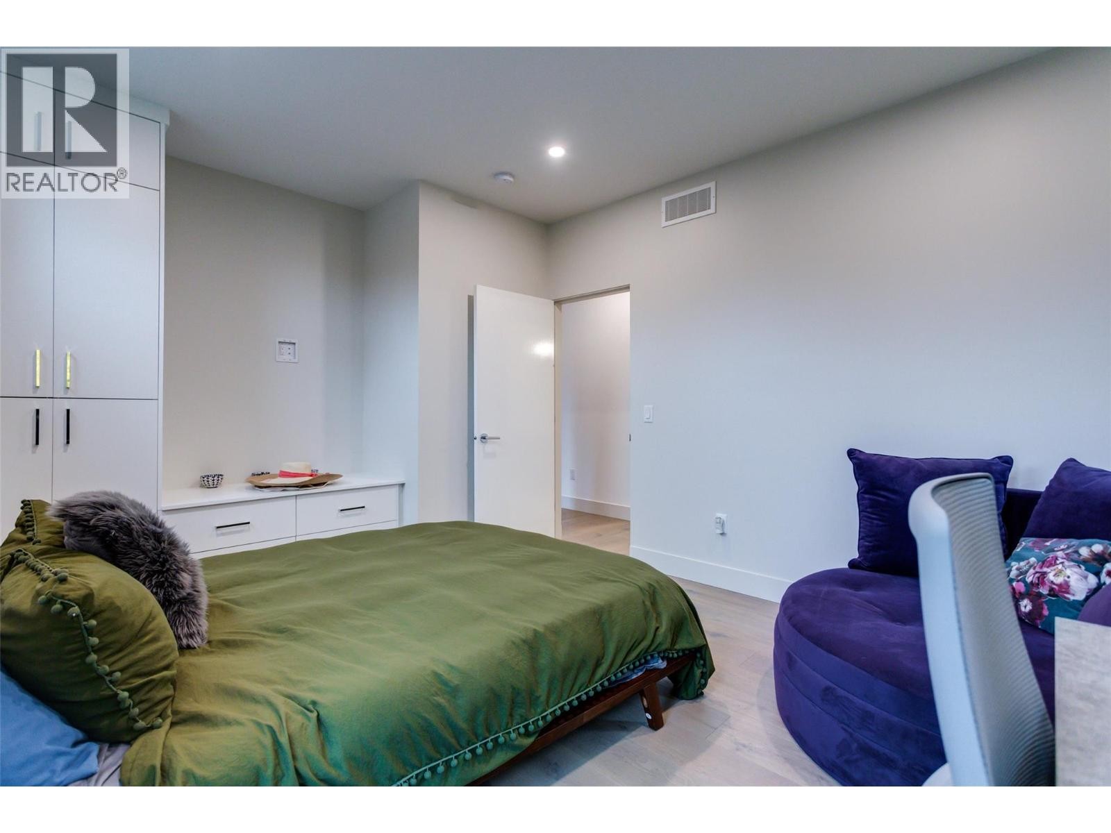 












525 McClure Road Unit# 9

,
Kelowna,




British Columbia
V1W1K9

