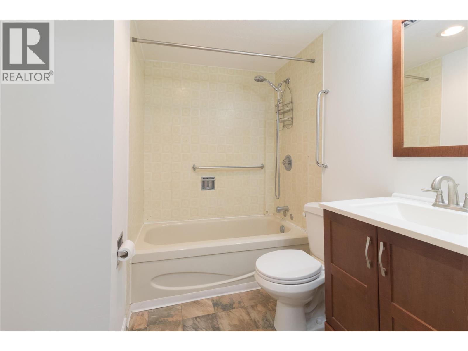 












445 All Star Court Unit# 106

,
Kelowna,




British Columbia
V1X5N7

