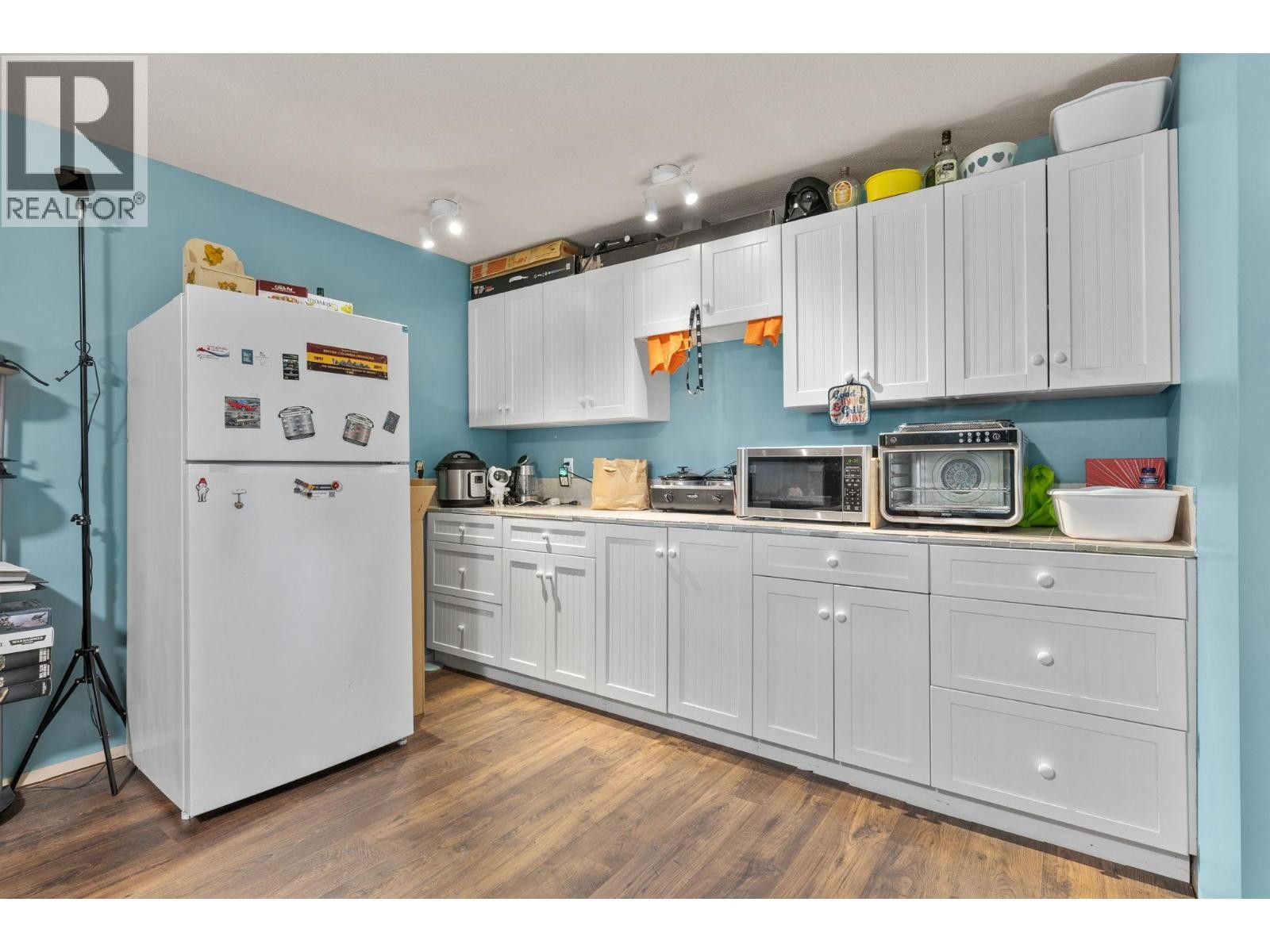 












3830 Gellatly Road S

,
West Kelowna,




British Columbia
V4T2K6

