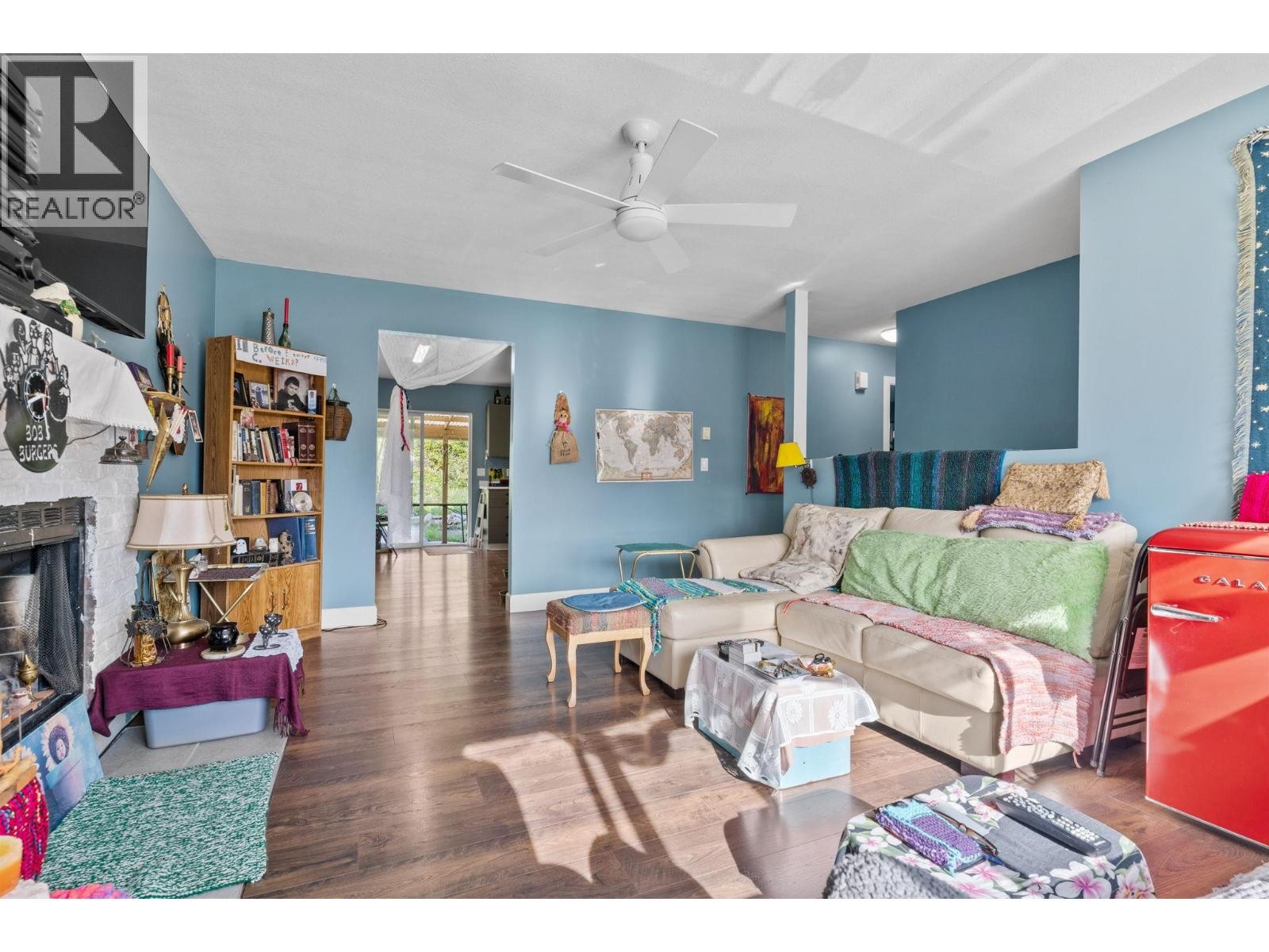 












3830 Gellatly Road S

,
West Kelowna,




British Columbia
V4T2K6

