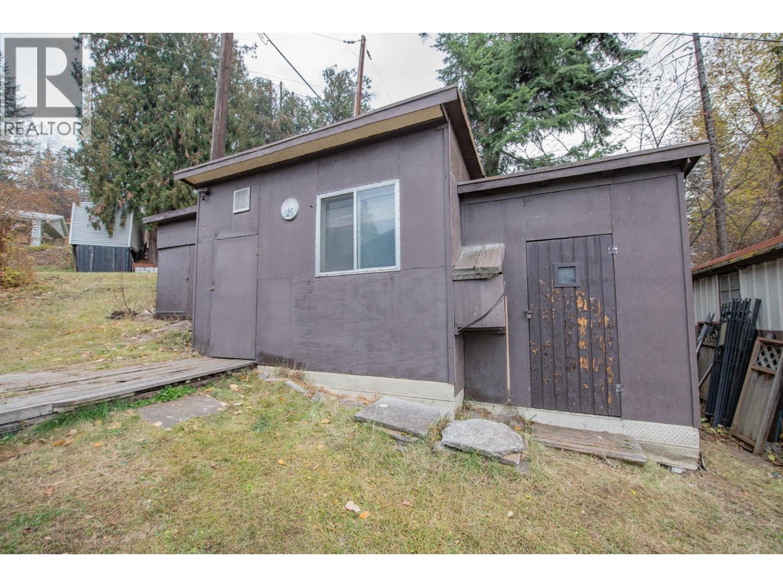 












844 Hutley Road Unit# 7

,
Spallumcheen,




British Columbia
V4Y0R6

