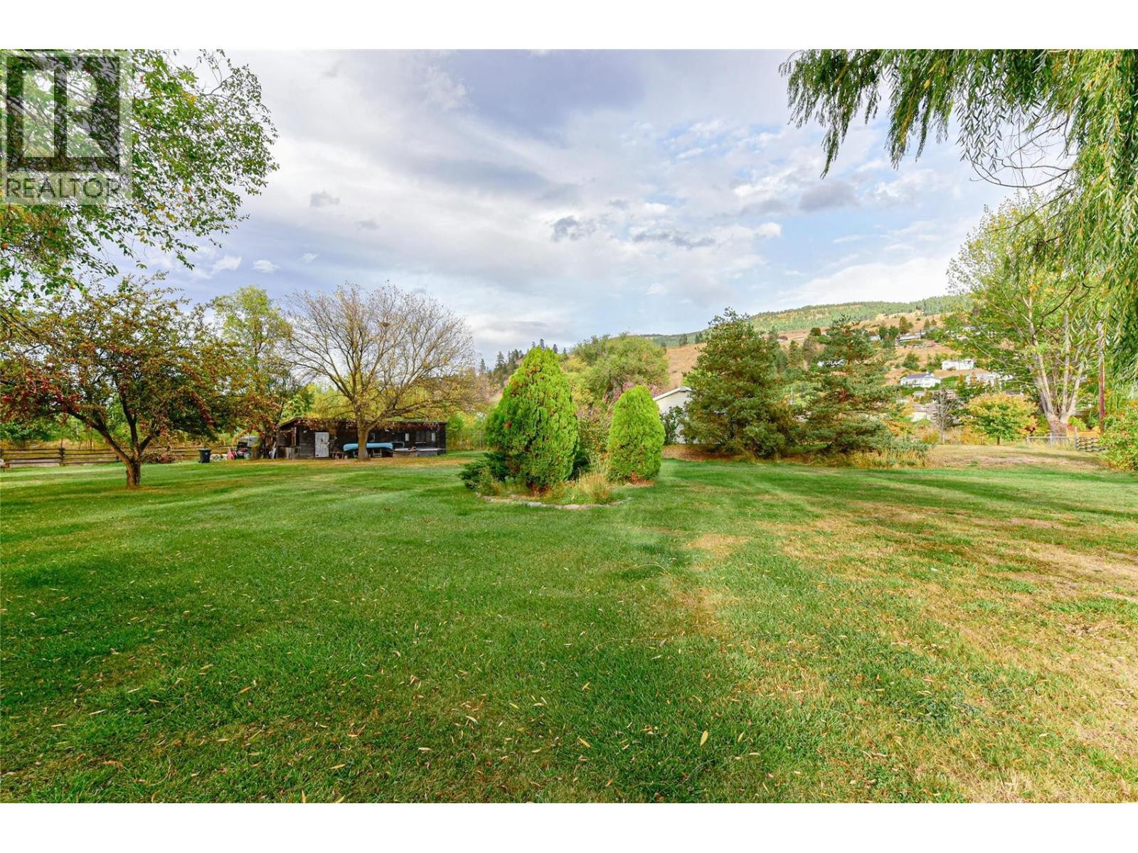 












3650 redecopp Road

,
Lake Country,




British Columbia
v4v1x5

