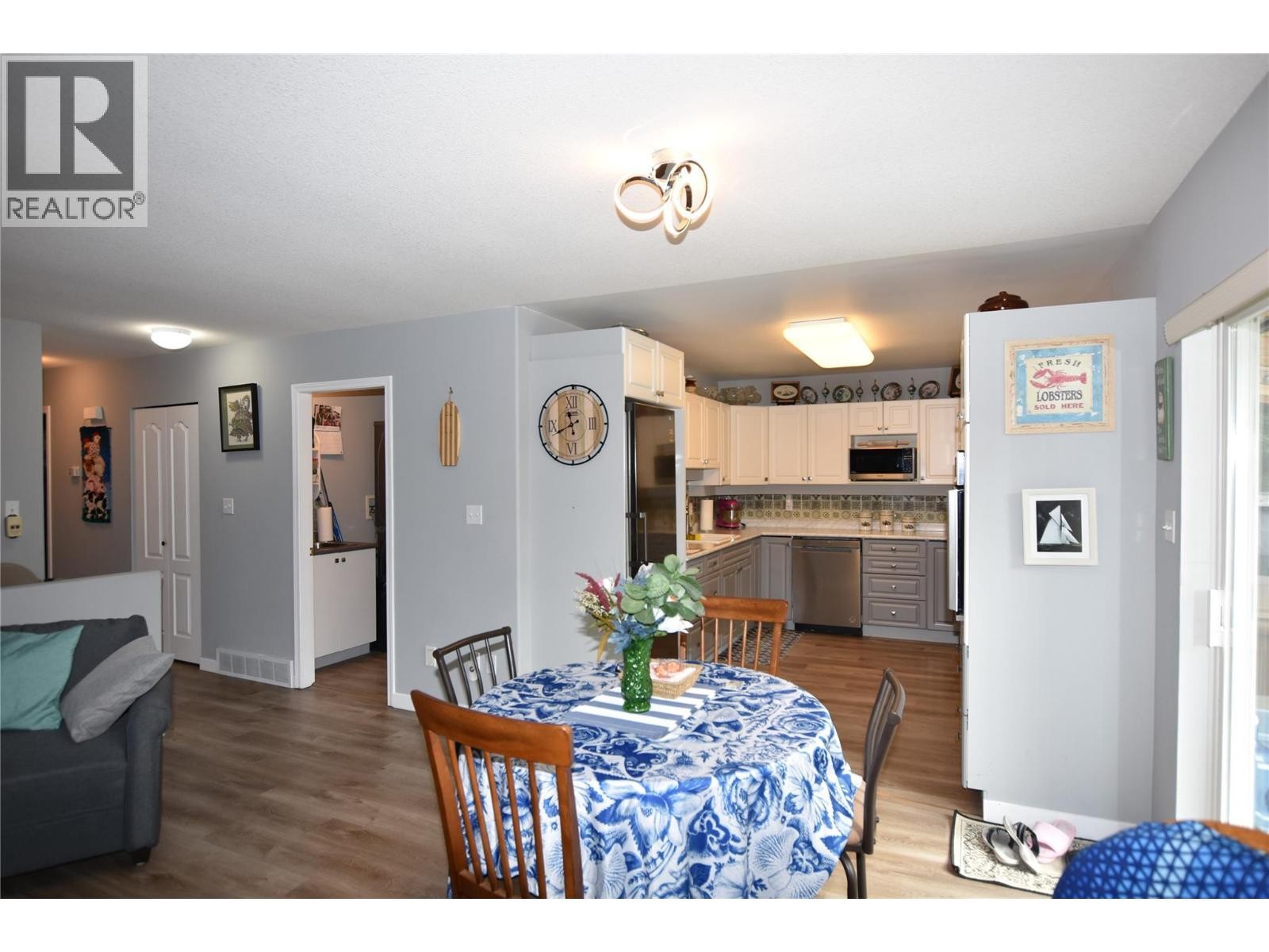 












145 Falcon Avenue

,
Vernon,




British Columbia
V1H2A1

