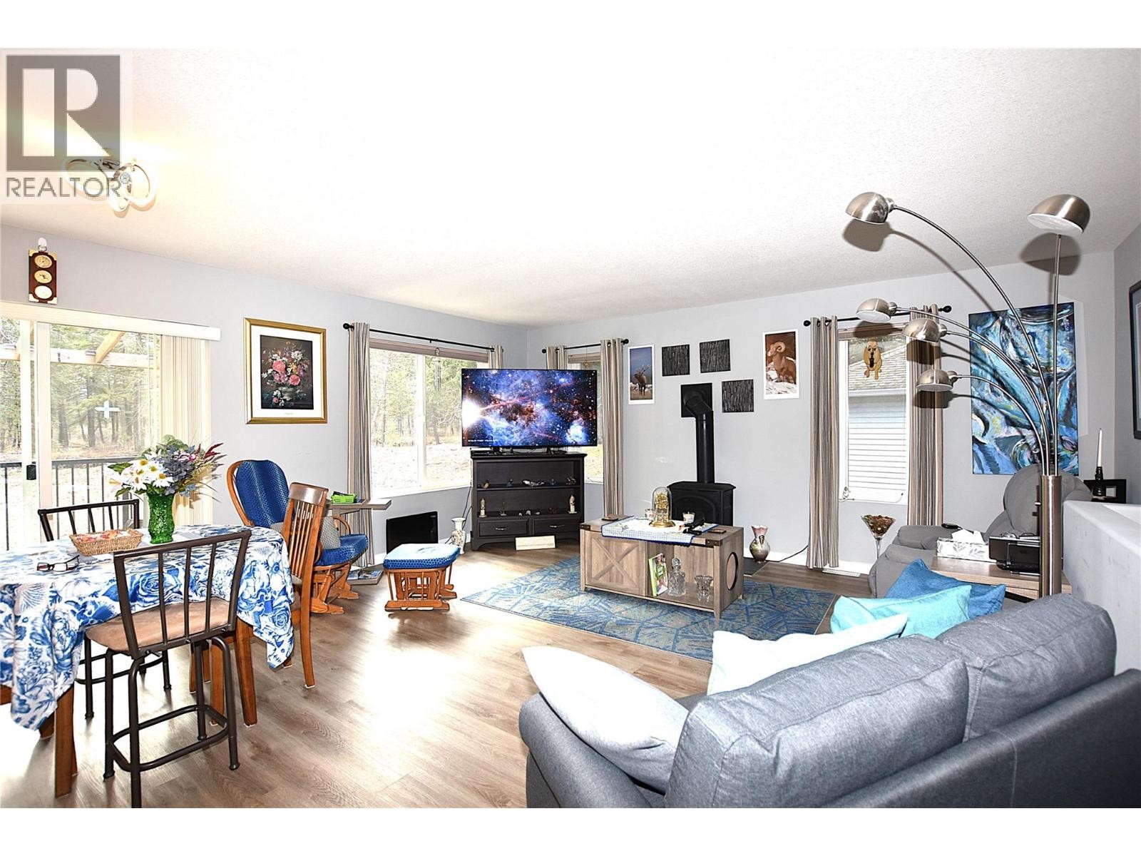 












145 Falcon Avenue

,
Vernon,




British Columbia
V1H2A1

