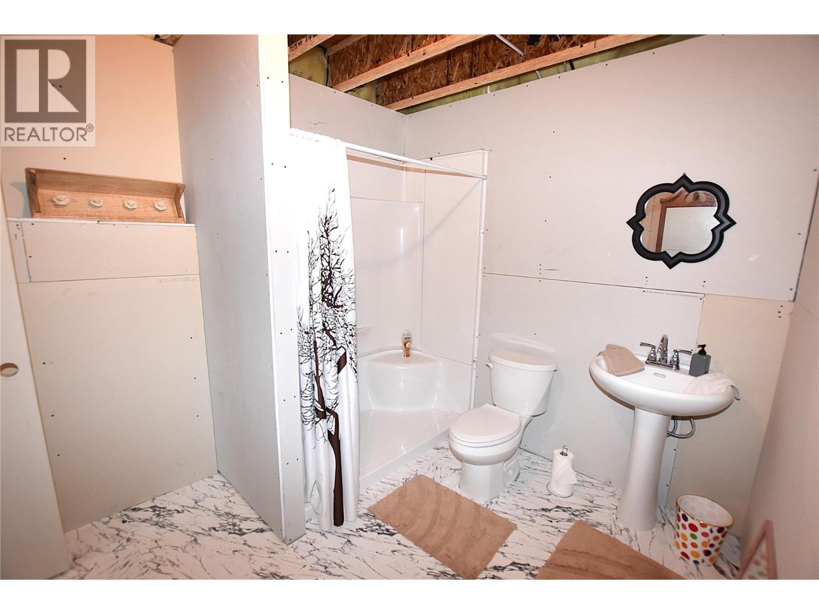 












145 Falcon Avenue

,
Vernon,




British Columbia
V1H2A1

